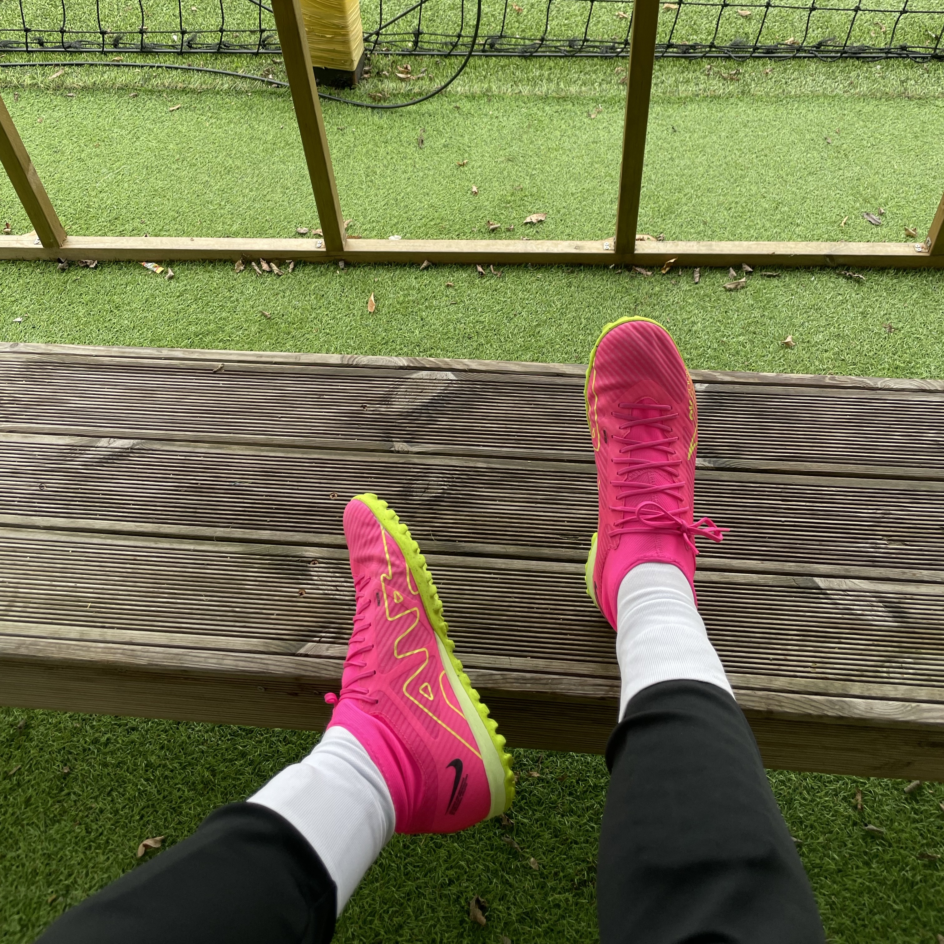 Nike Zoom Mercurial Superfly 9 Academy TF Pink Blast 착용 스타일