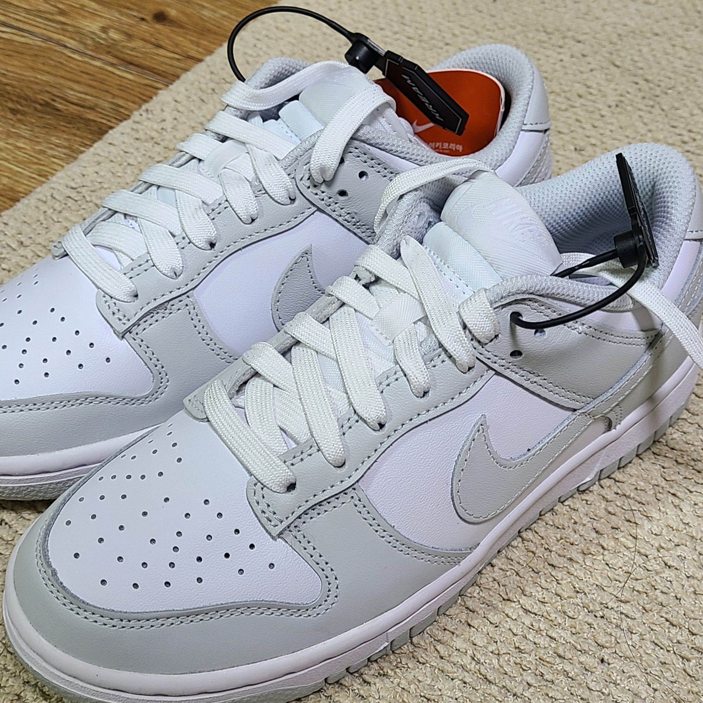 (W) Nike Dunk Low Photon Dust 착용 스타일