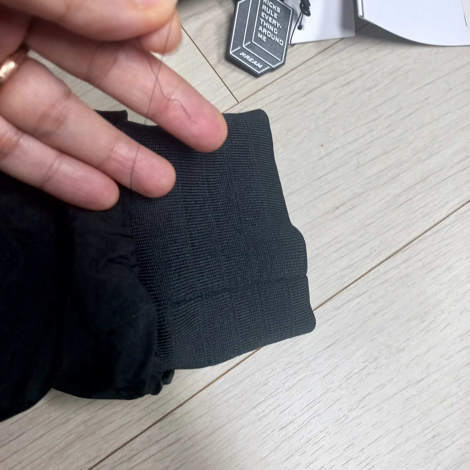 Nike Big Swoosh Full Zip Jacket Black Sail 착용 스타일 - 3