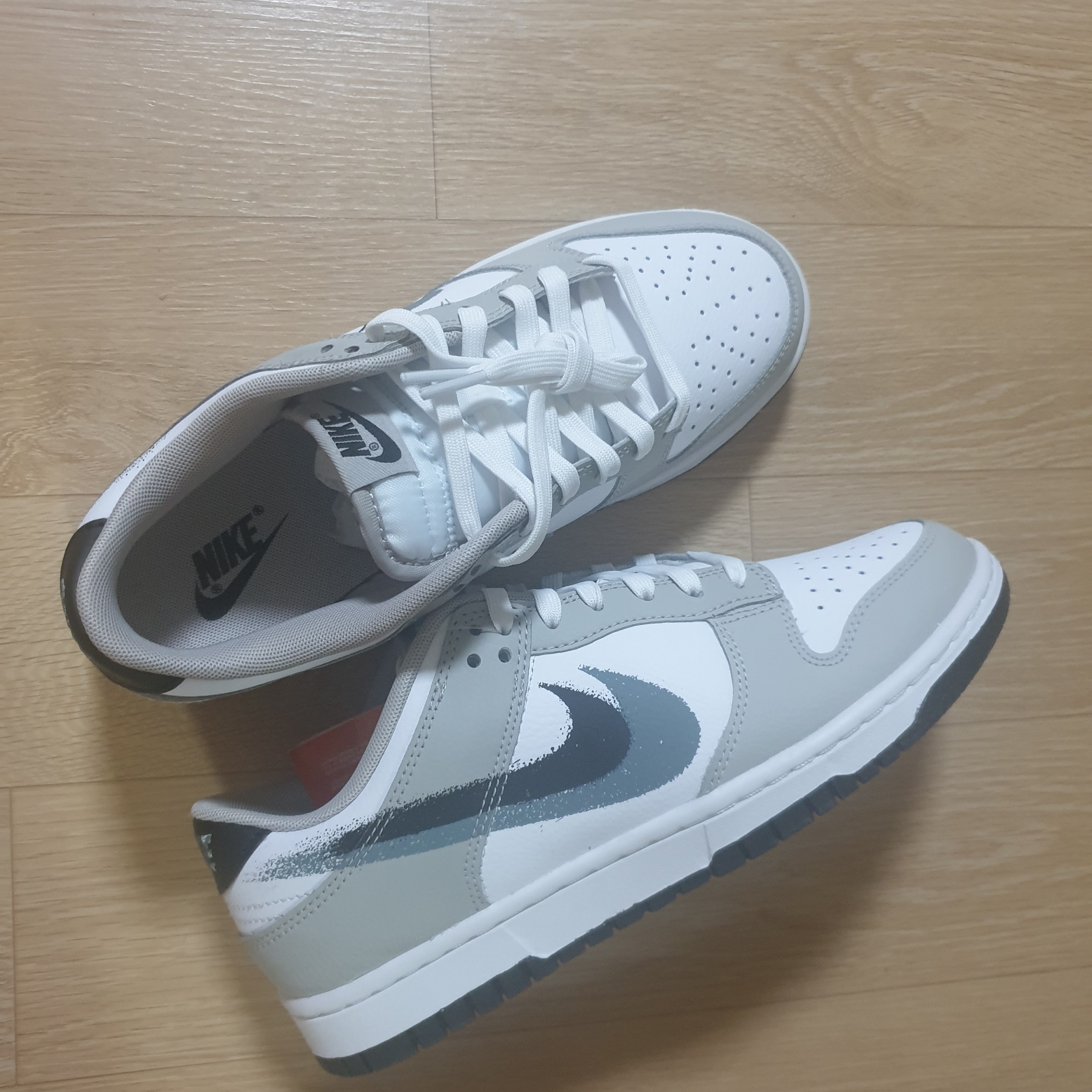 Nike Dunk Low Cool Grey White 착용 스타일
