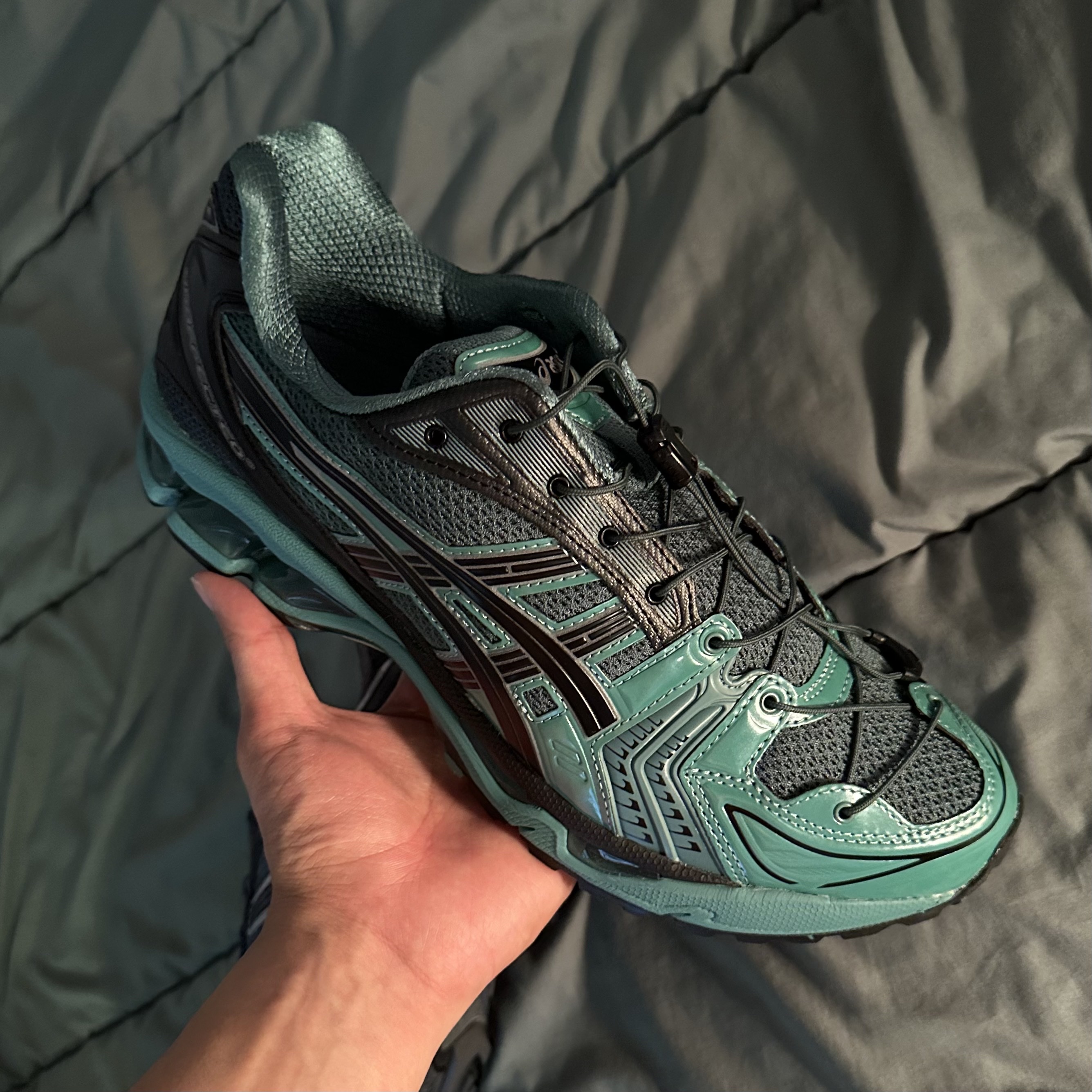 Asics x Unaffected Gel-Kayano 14 Silver Moon, Asics x Unaffected Gel-Kayano 14 Uranus Green 착용 스타일 - 2