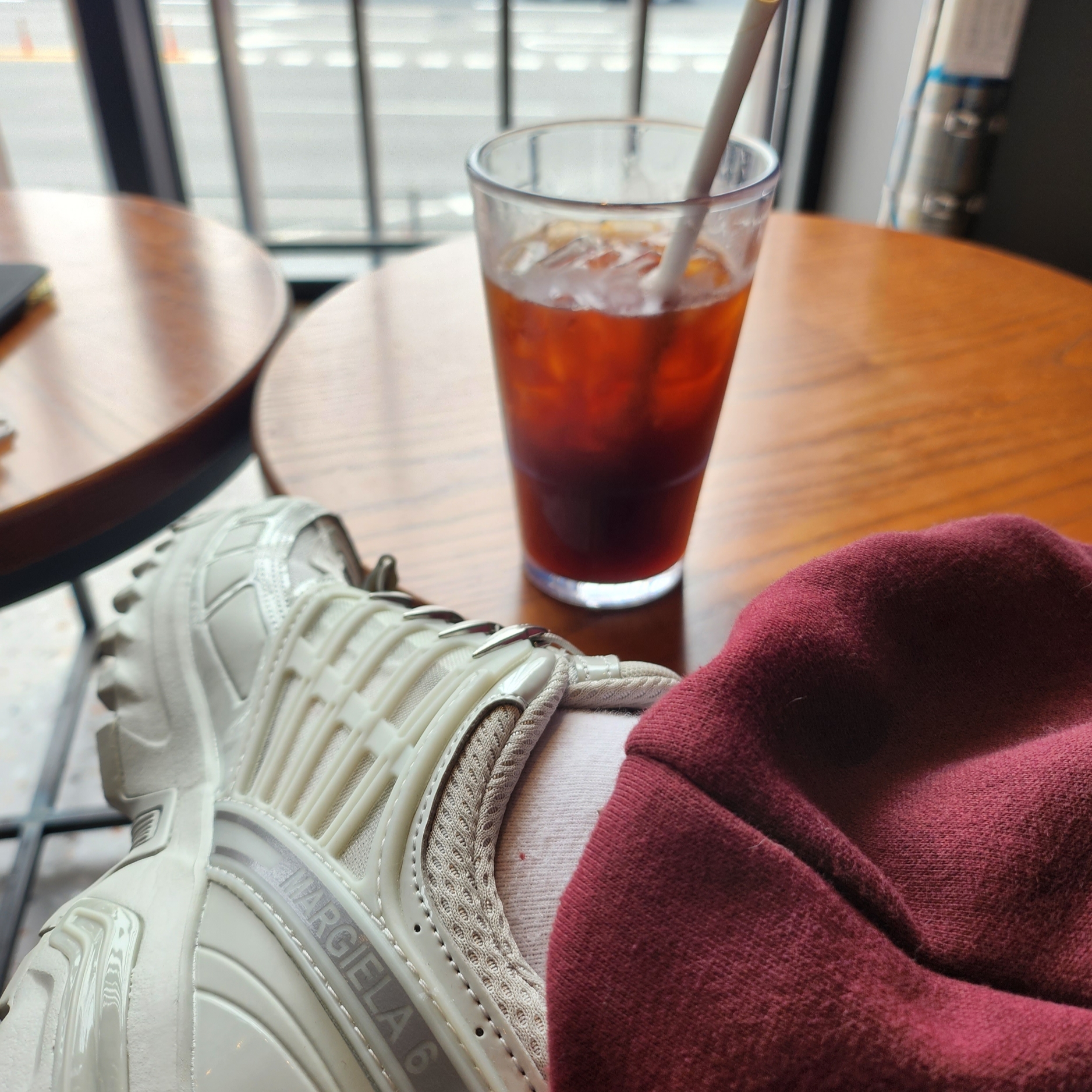 Salomon x MM6 Maison Margiela ACS Pro Metal Ghost Grey 착용 스타일 - 1