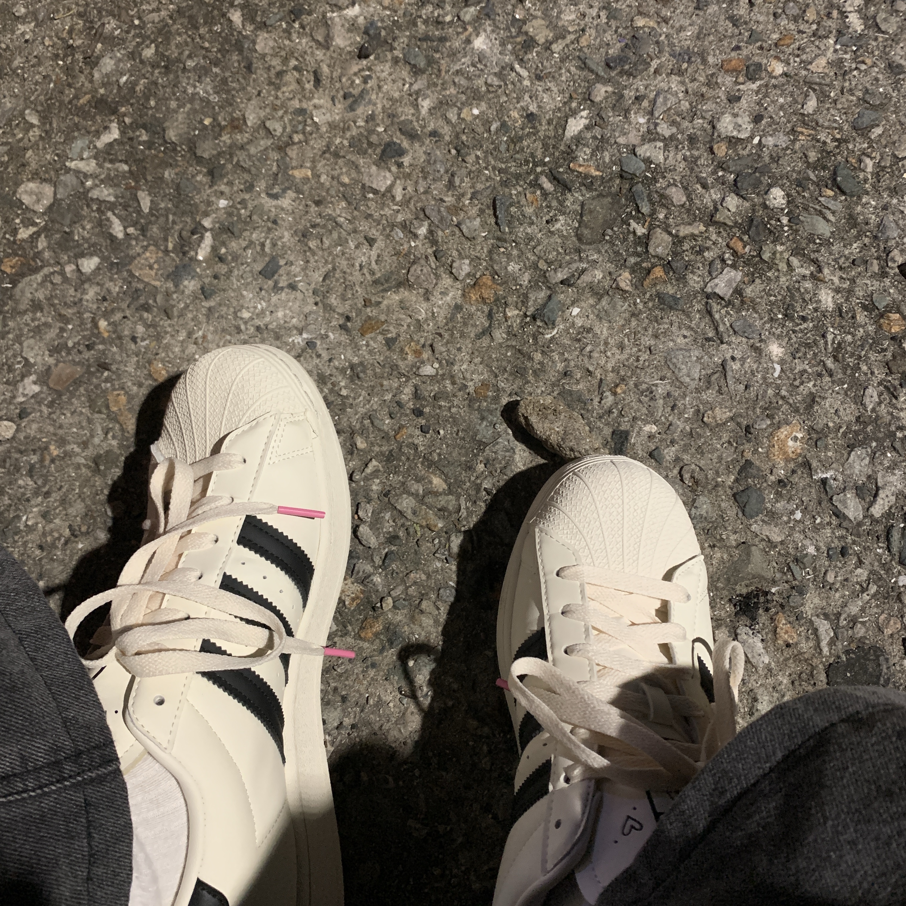 Adidas x Andre Saraiva Superstar Cream White Core Black 착용 스타일