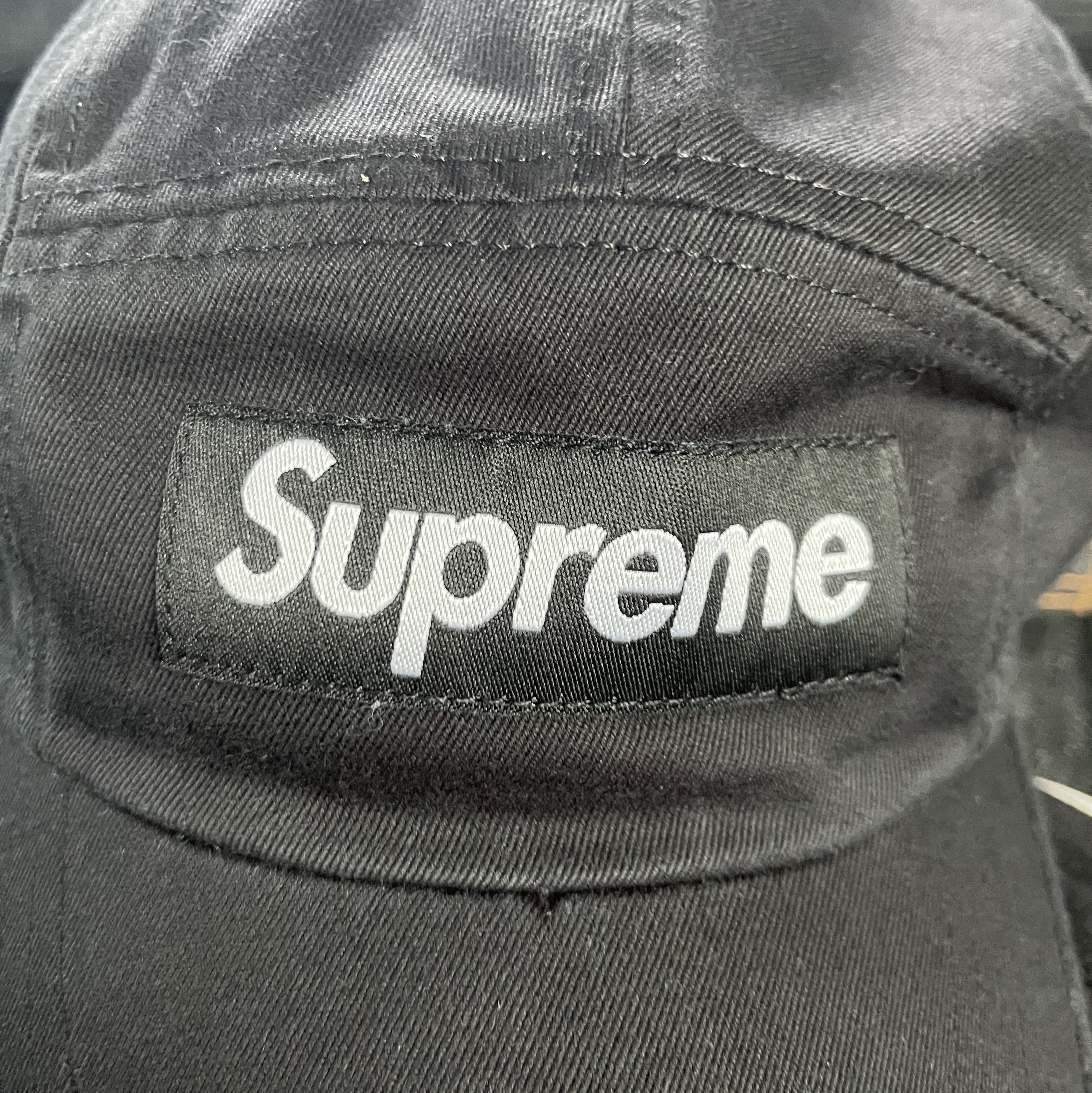 Supreme Washed Chino Twill Camp Cap Black 착용 스타일