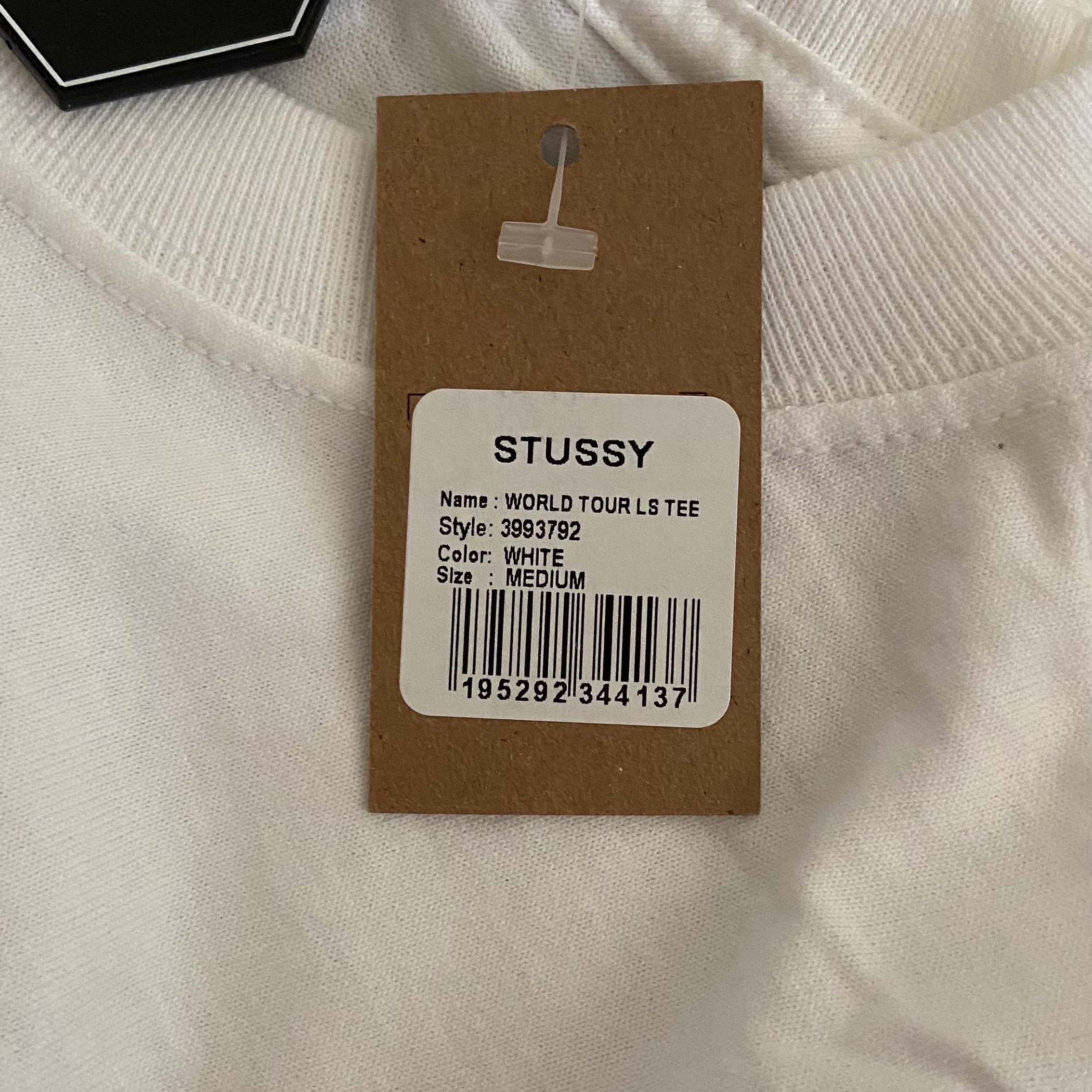 Stussy World Tour LS T-Shirt White 2023 착용 스타일 - 2