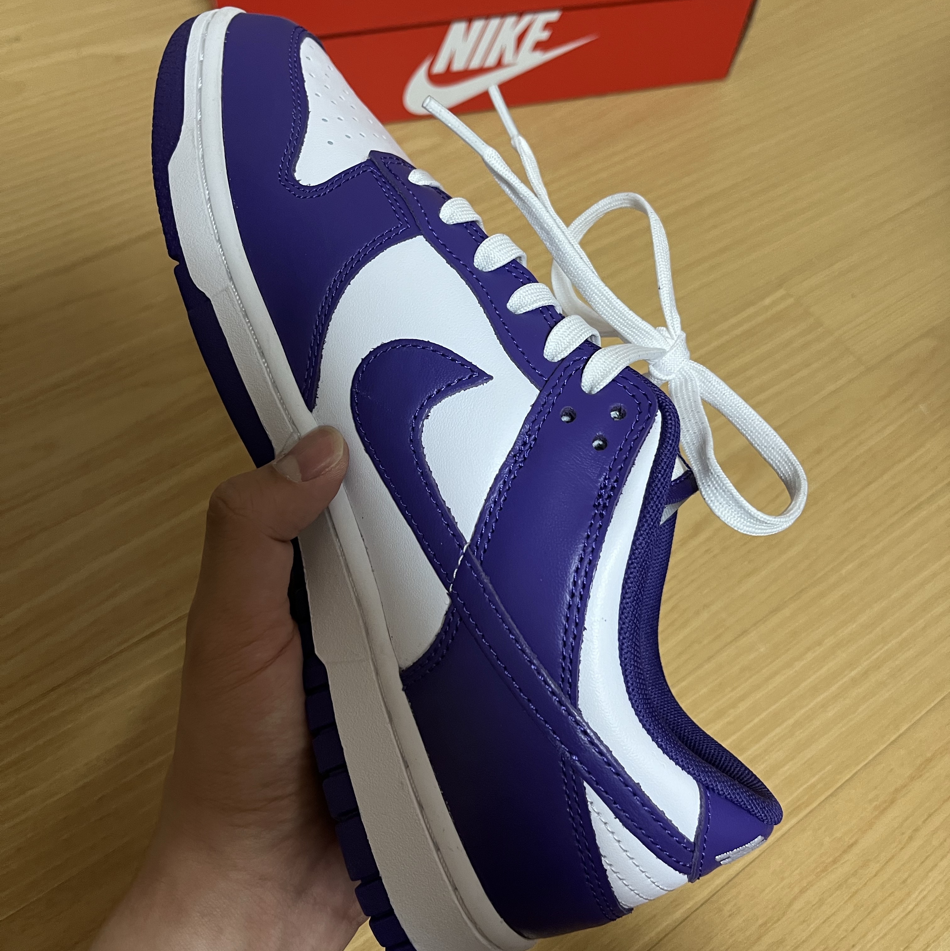 Nike Dunk Low Retro Championship Court Purple 착용 스타일 - 2