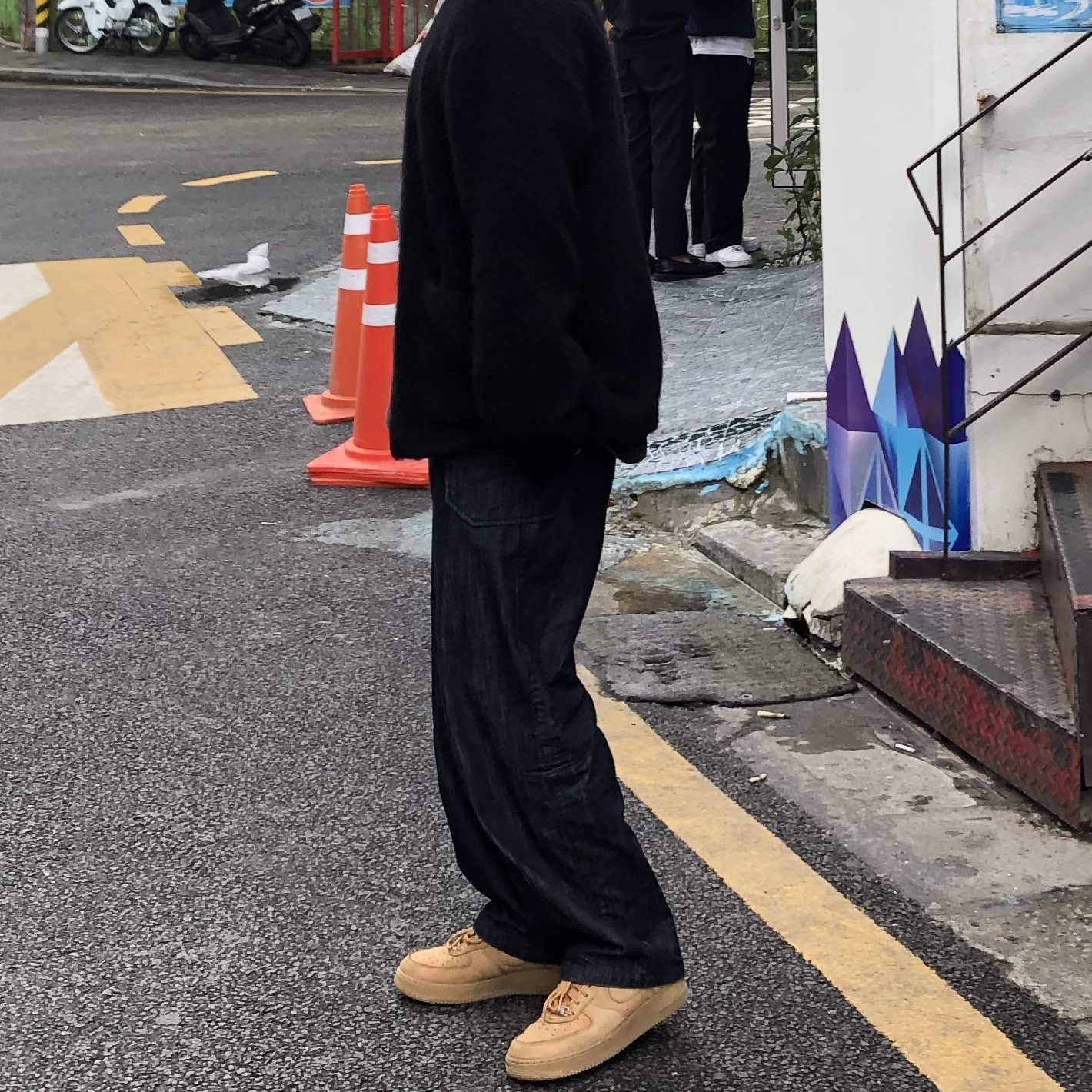 Nike x Supreme Air Force 1 Low Flax 착용 스타일
