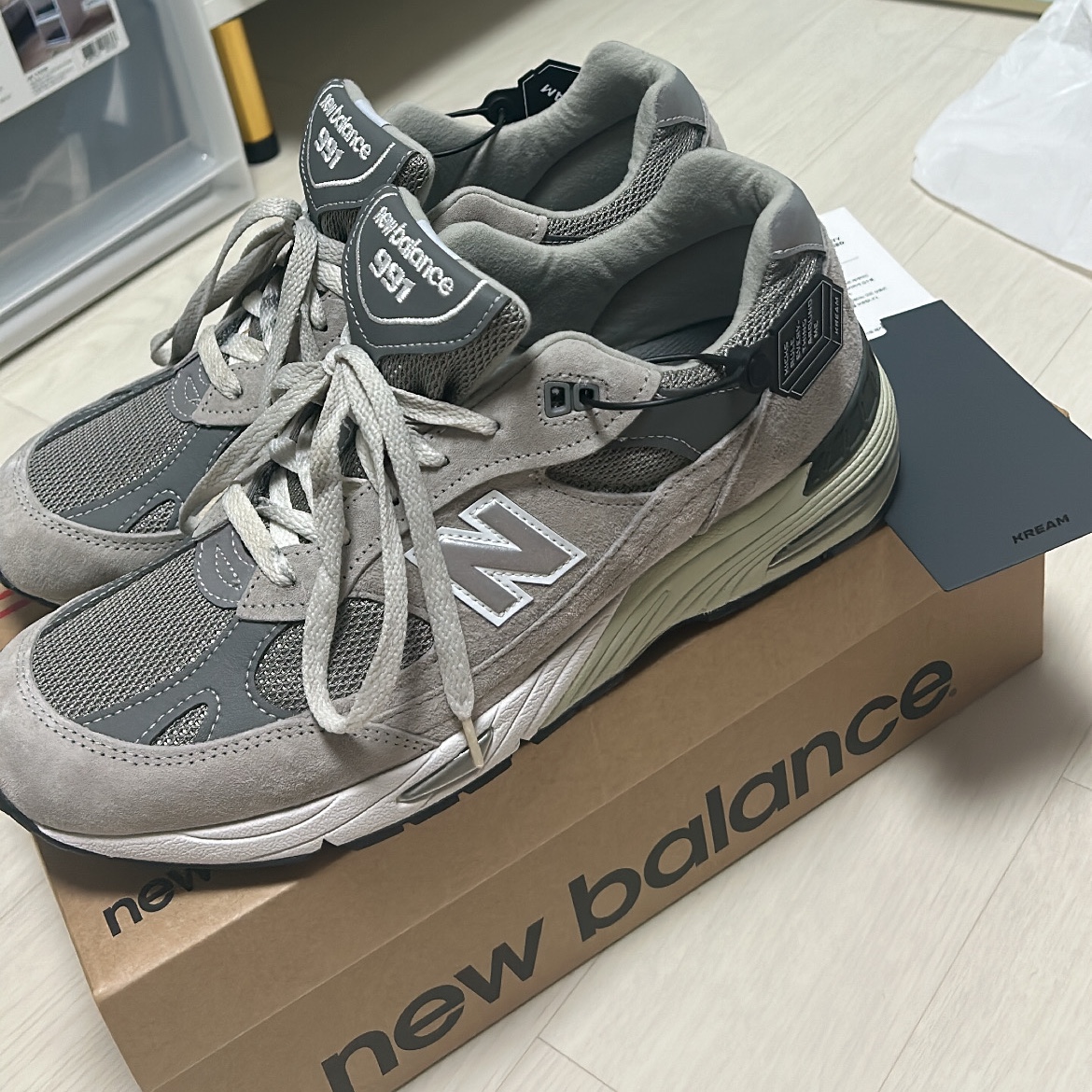 New Balance 991 Made in UK Grey 착용 스타일