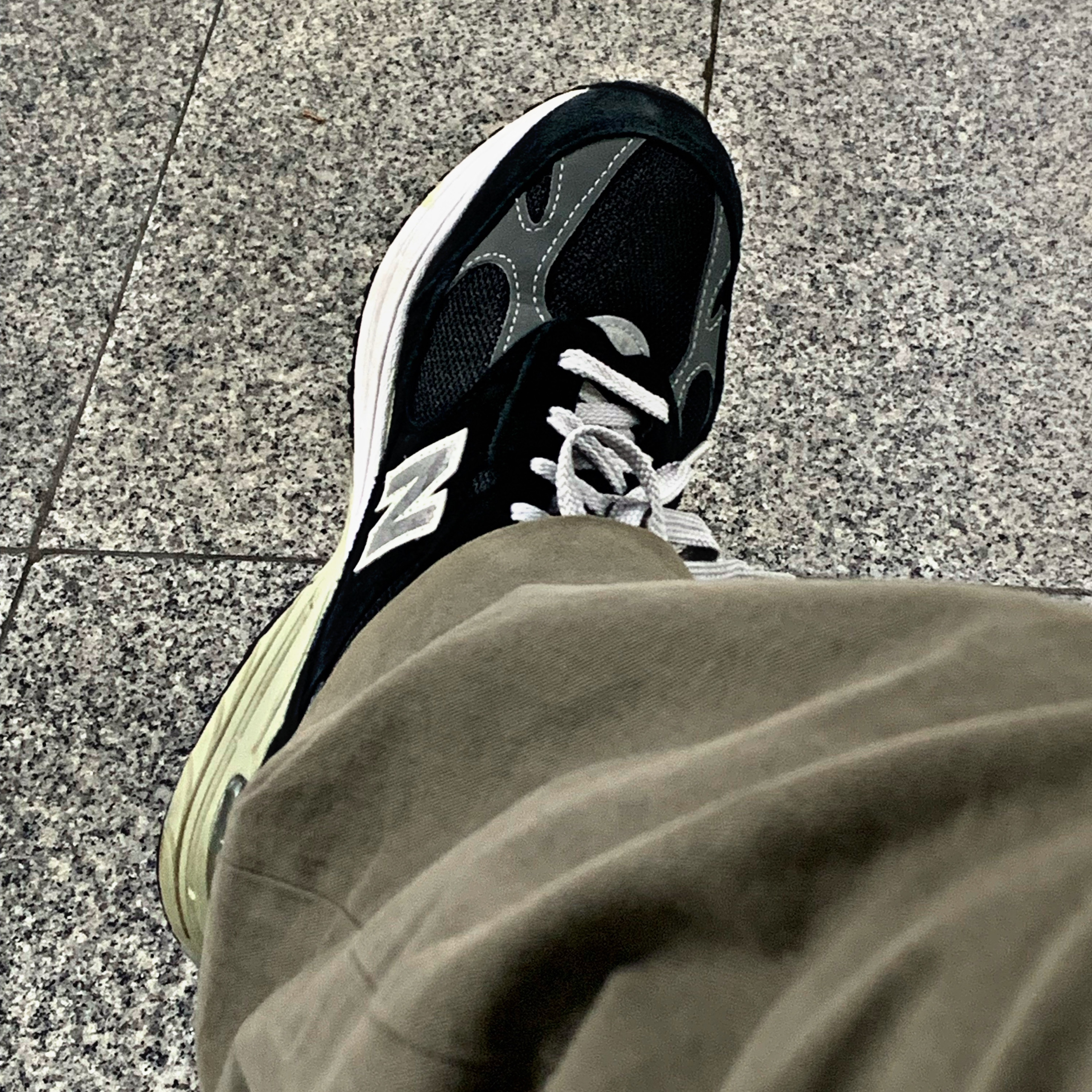 New Balance 993 Made in USA Black - 2E Wide 착용 스타일 - 1