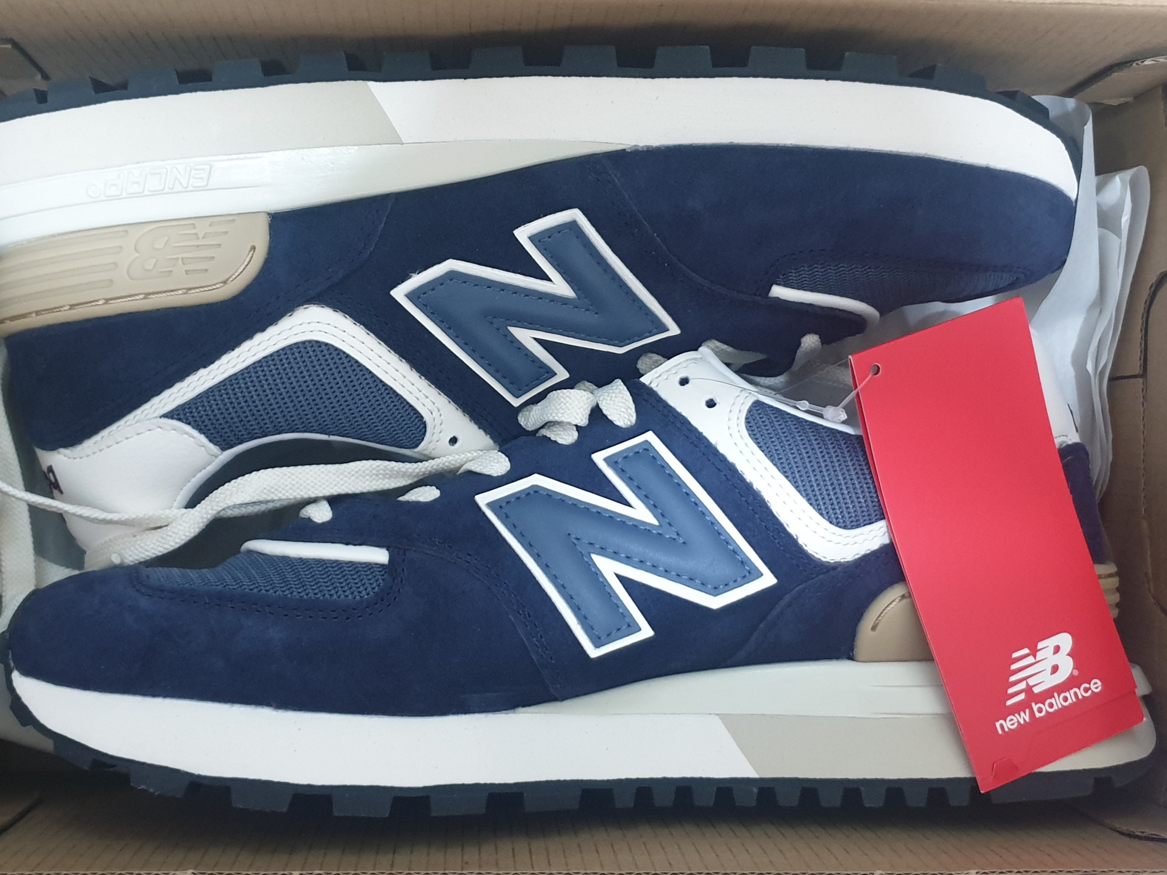 New Balance 574 Legacy Navy 착용 스타일