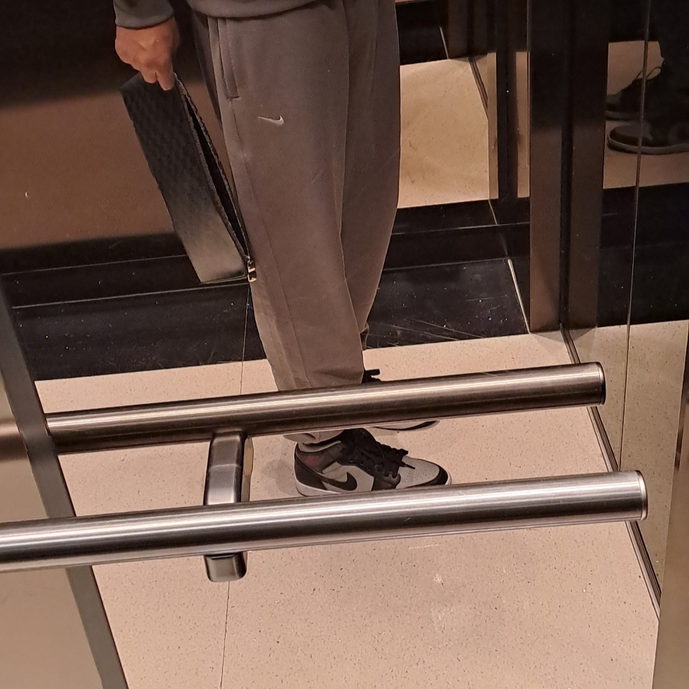 Jordan 1 Mid Shadow 착용 스타일 - 2