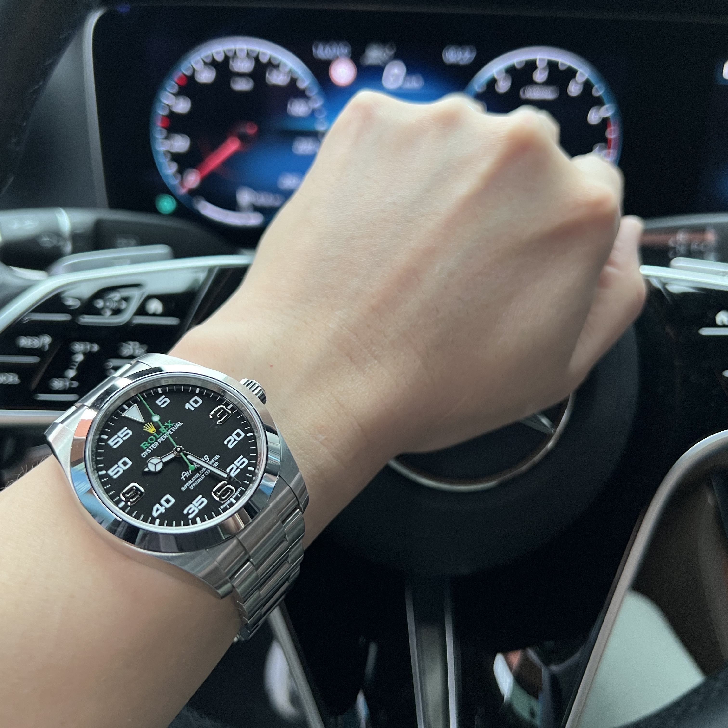 Rolex Air-King 40mm 116900 Black Oyster 착용 스타일