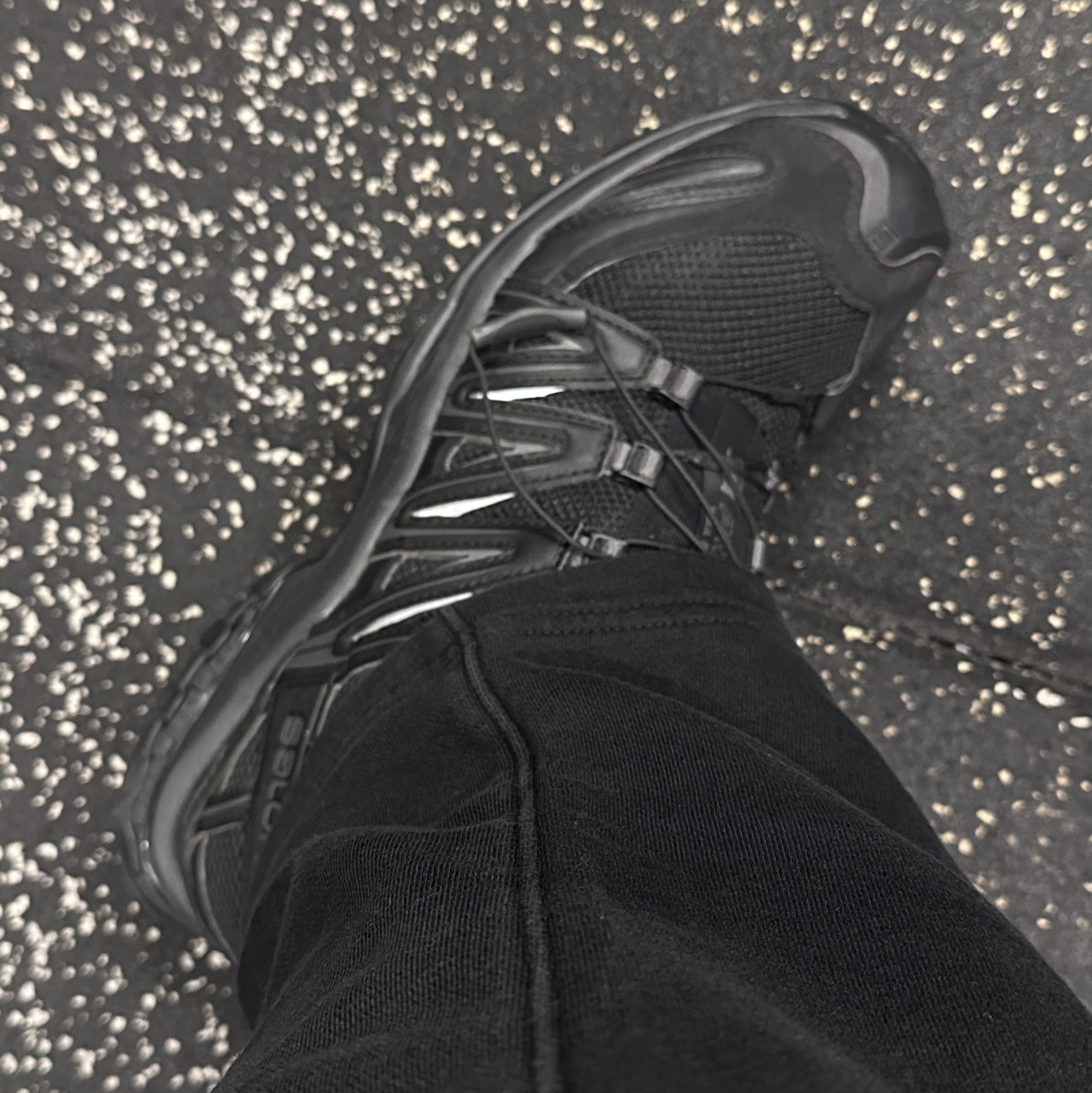 Salomon XA Pro 3D Black Magnet 착용 스타일