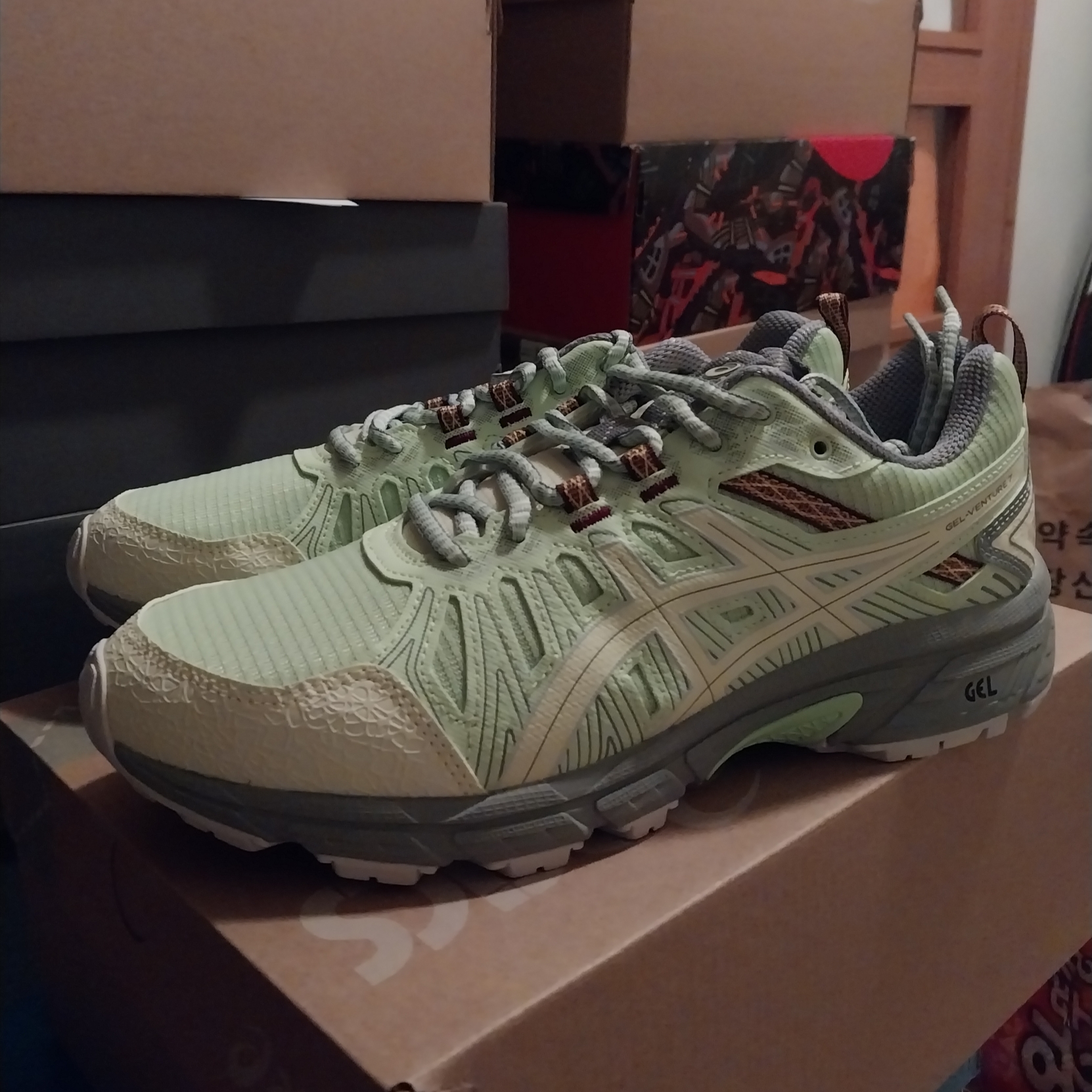 Asics HN1-S Gel-Venture 7 Lime Green Huddle Yellow 착용 스타일