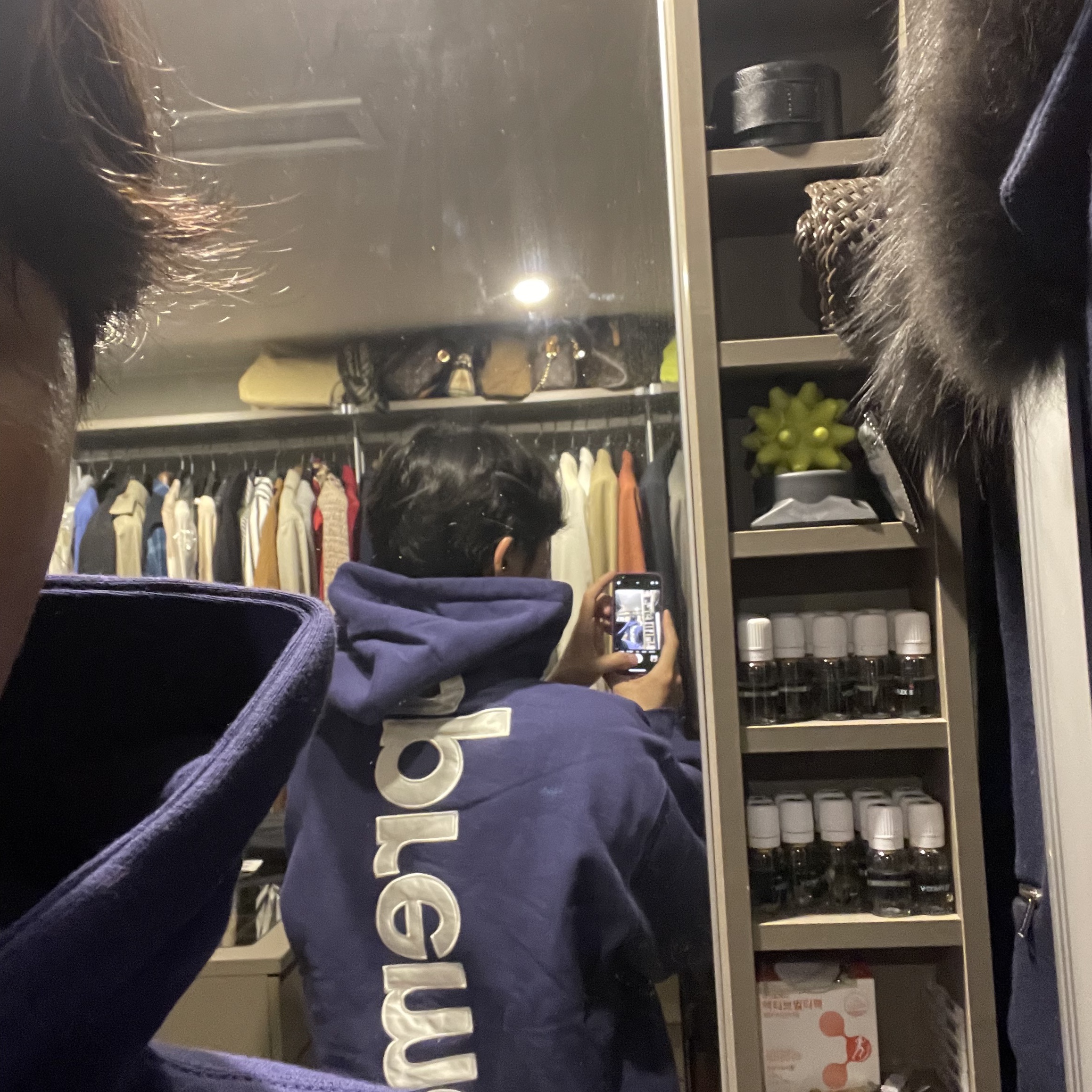 Supreme Satin Applique Hooded Sweatshirt Washed Navy - 23FW 착용 스타일