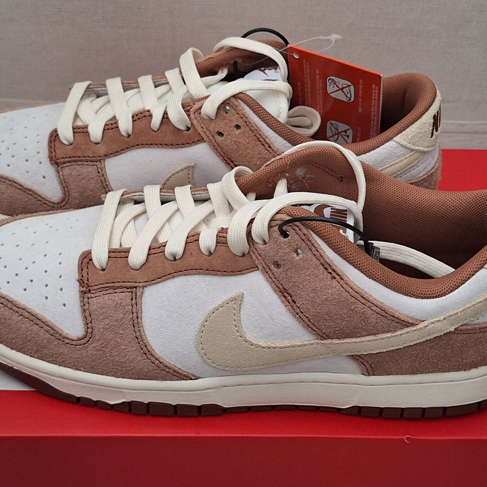 Nike Dunk Low Pro Premium Medium Curry 착용 스타일