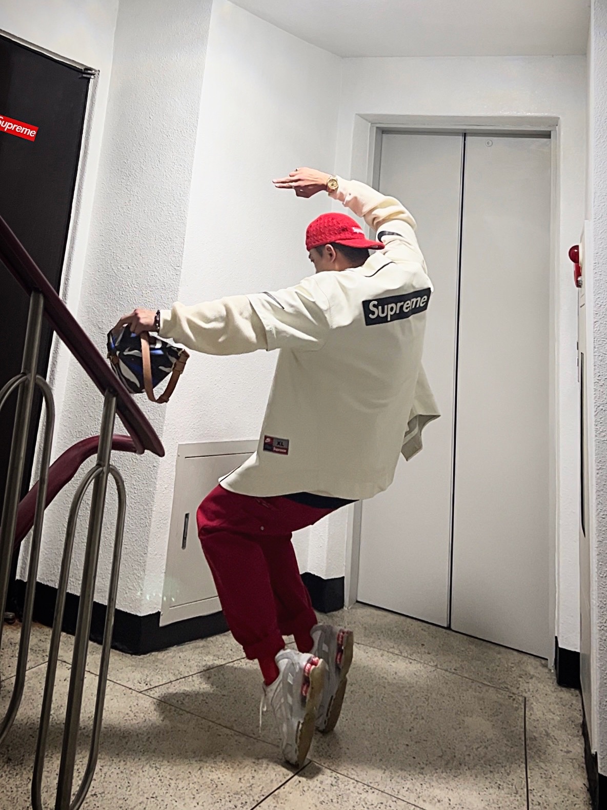 Jordan x Off-White S/S Top Forest Green Black - US/EU, Supreme x Bounty Hunter Thermal Henley L/S Top Natural - 23FW 착용 스타일