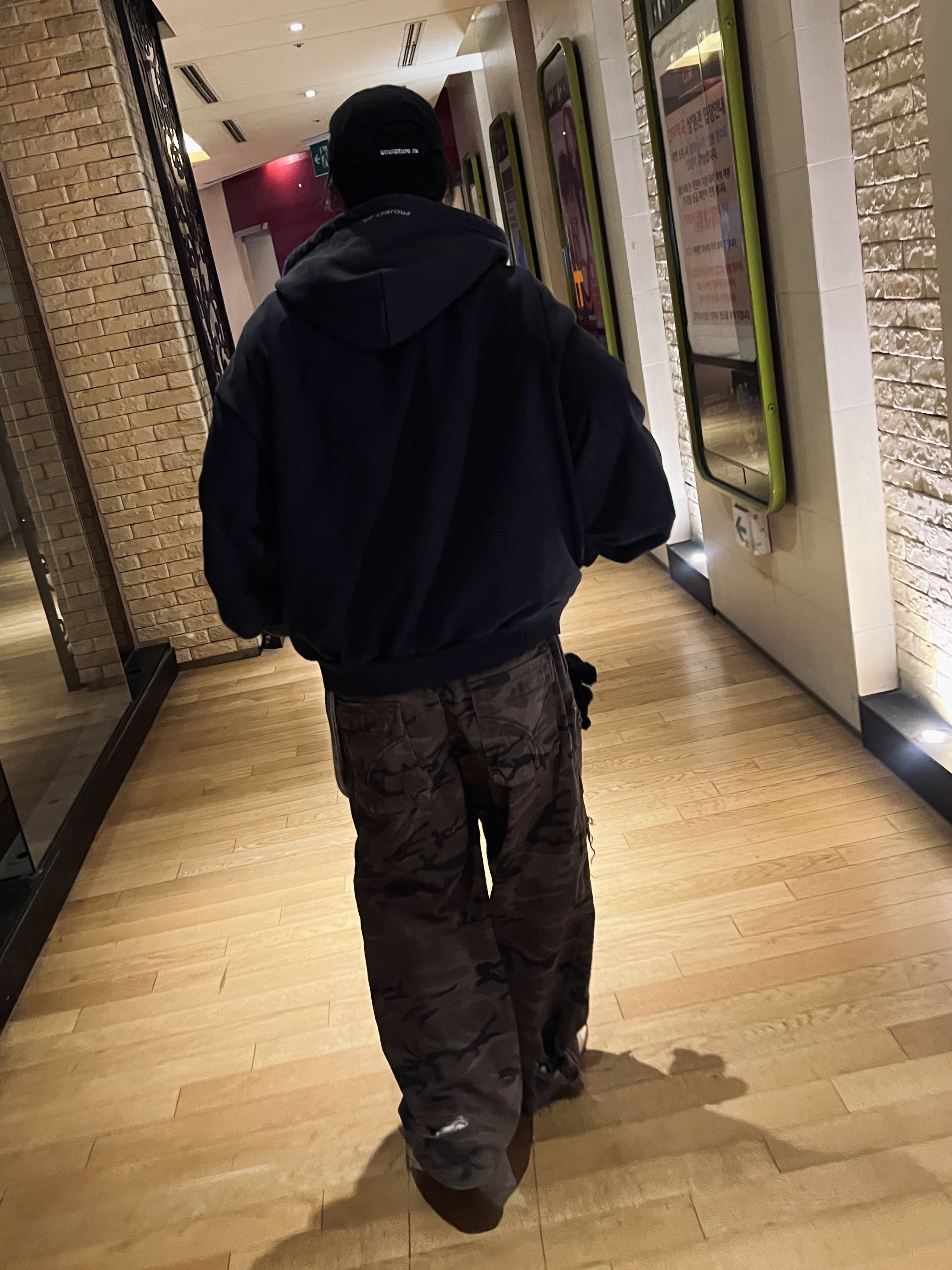 Project G/R Happiness Zip Hoodie Navy, (W) Jordan 1 x Travis Scott Retro Low OG SP Medium Olive 착용 스타일 - 3