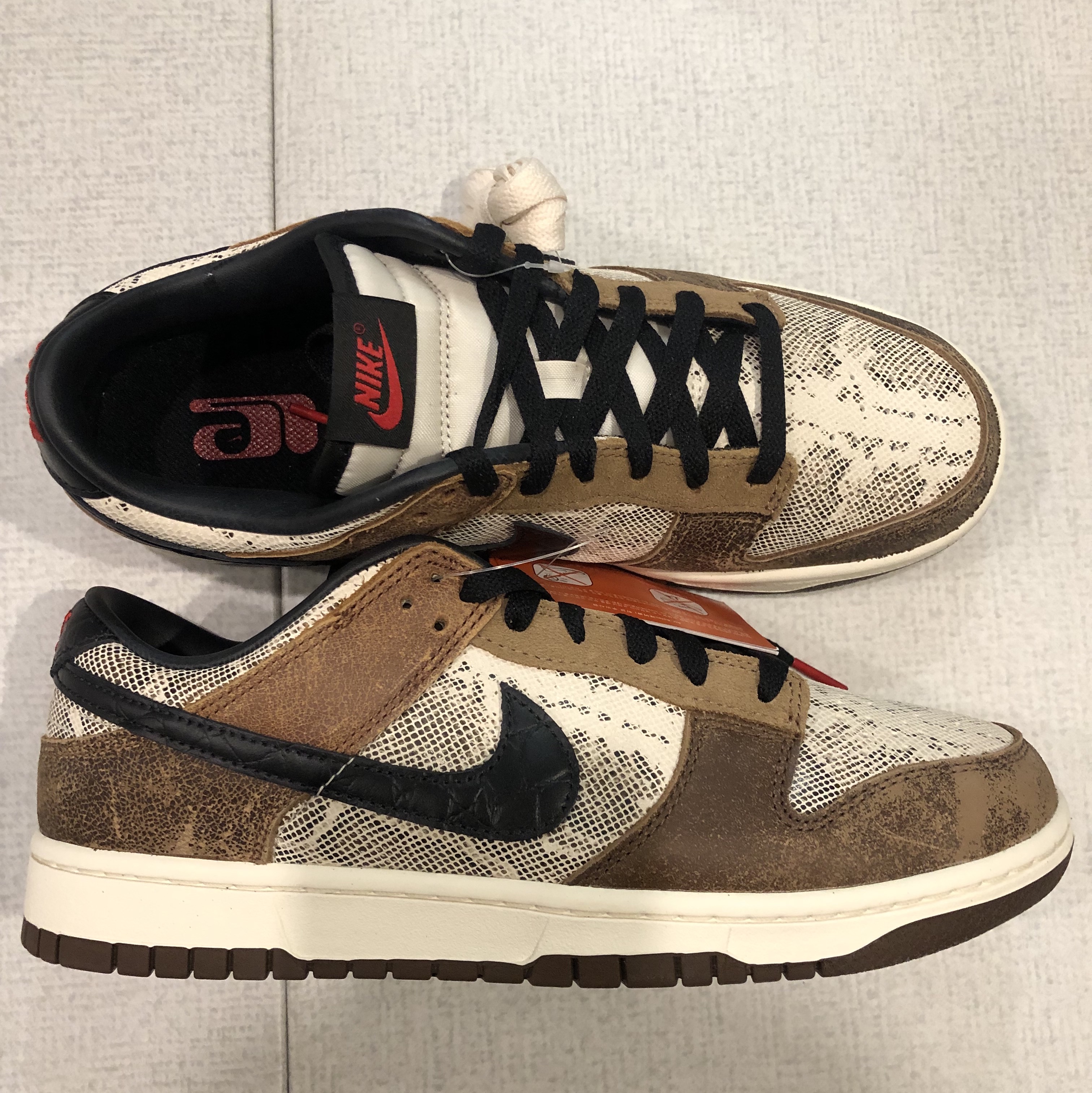 Nike Dunk Low PRM Head to Head 착용 스타일