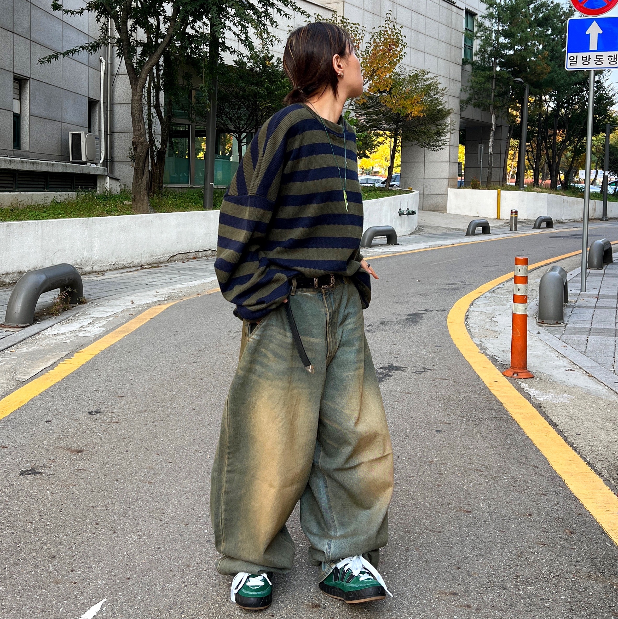 Adidas x YNuK Adimatic Dark Green Core Black 착용 스타일 - 1