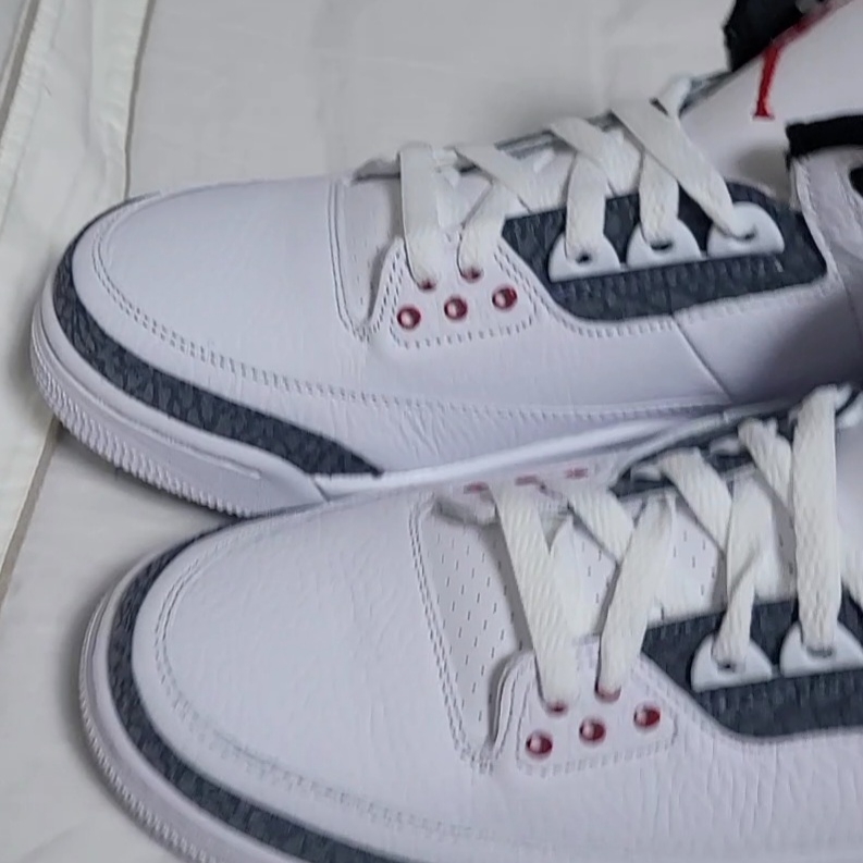 Jordan 3 Retro SE Denim Fire Red 착용 스타일