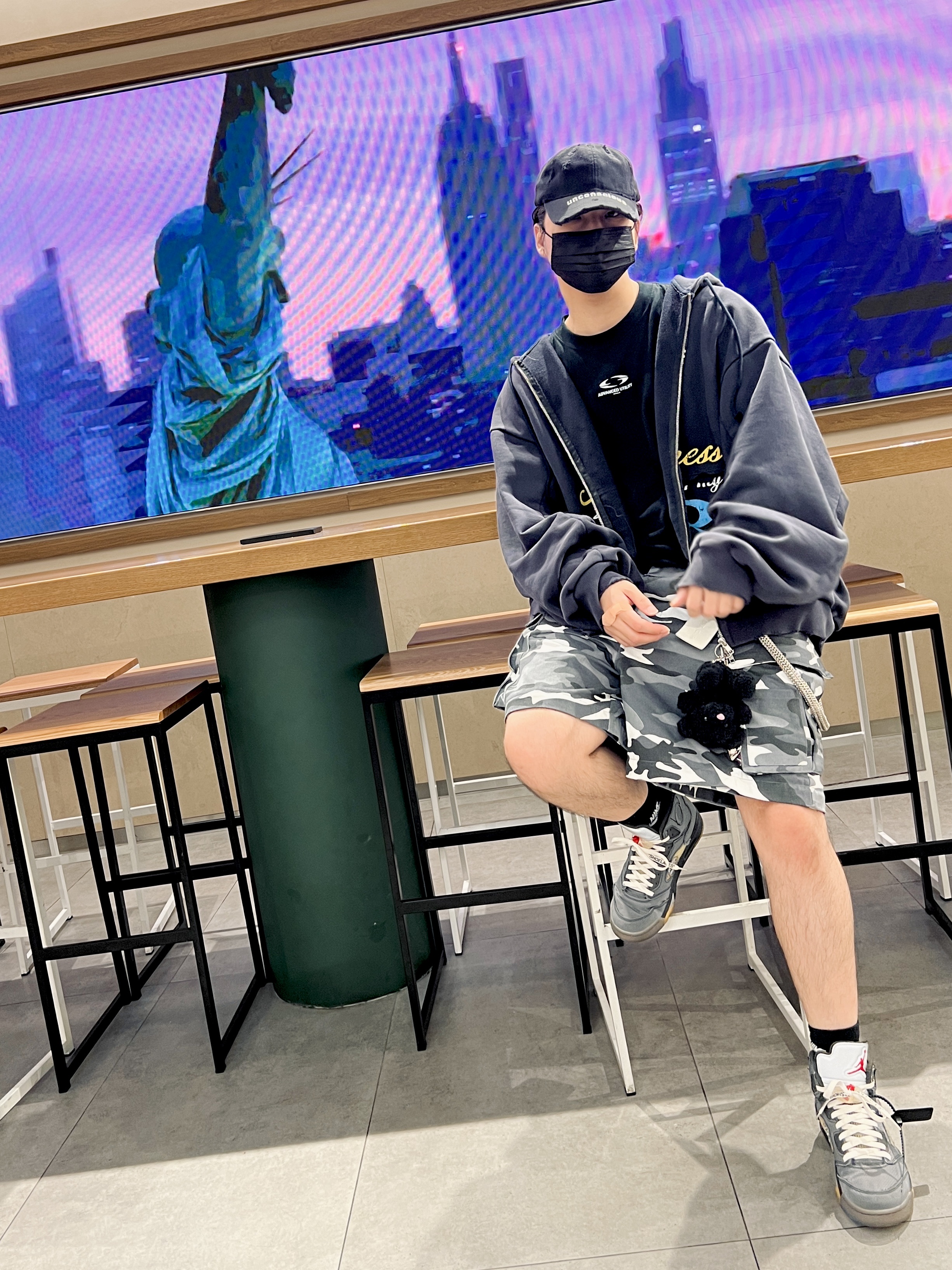 Project G/R Happiness Zip Hoodie Navy, Jordan 5 x Off-White Retro SP Black Muslin 착용 스타일 - 1