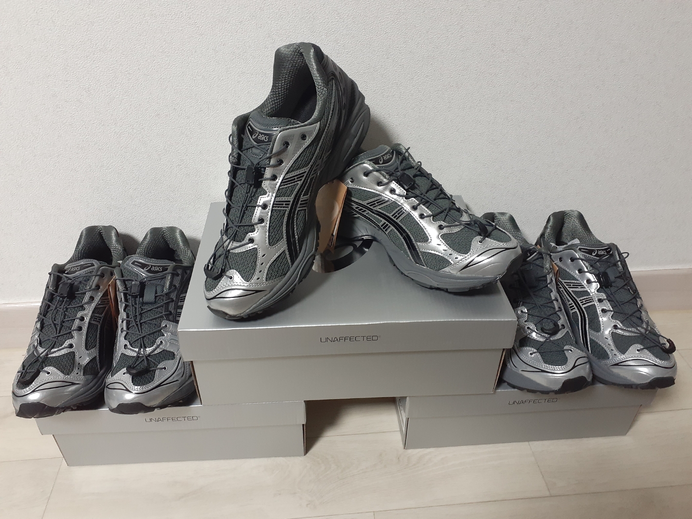 Asics x Unaffected Gel-Kayano 14 Silver Moon 착용 스타일
