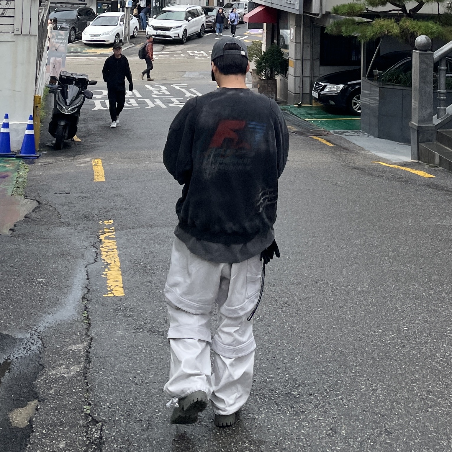 Farfromwhat Far Layered Work Pants White, Balenciaga Combat Strike 20mm Boot Kaki 착용 스타일 - 3