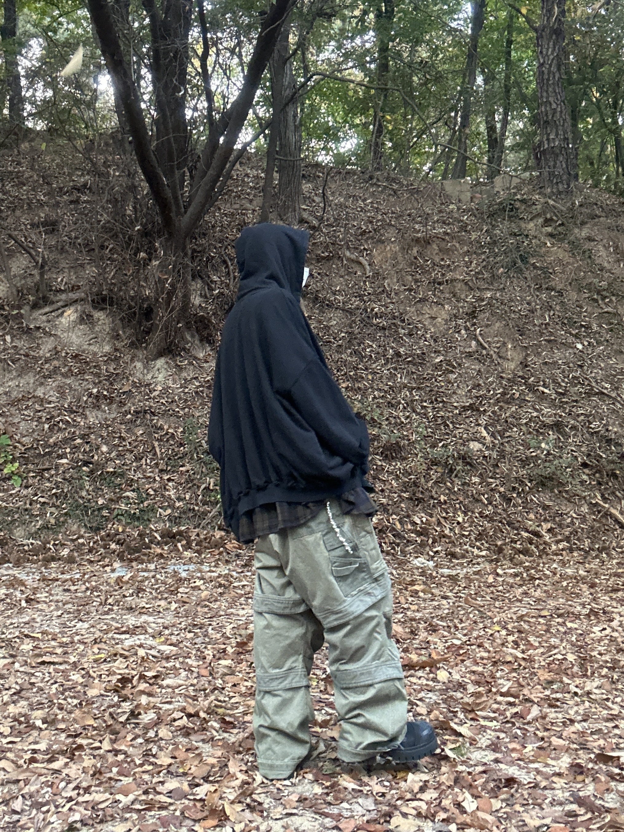 Undermycar Fisky Double Layered Shirts Hood Zip-Up Bronze Green - 23FW, Farfromwhat Far Layered Work Pants Olive 착용 스타일 - 4