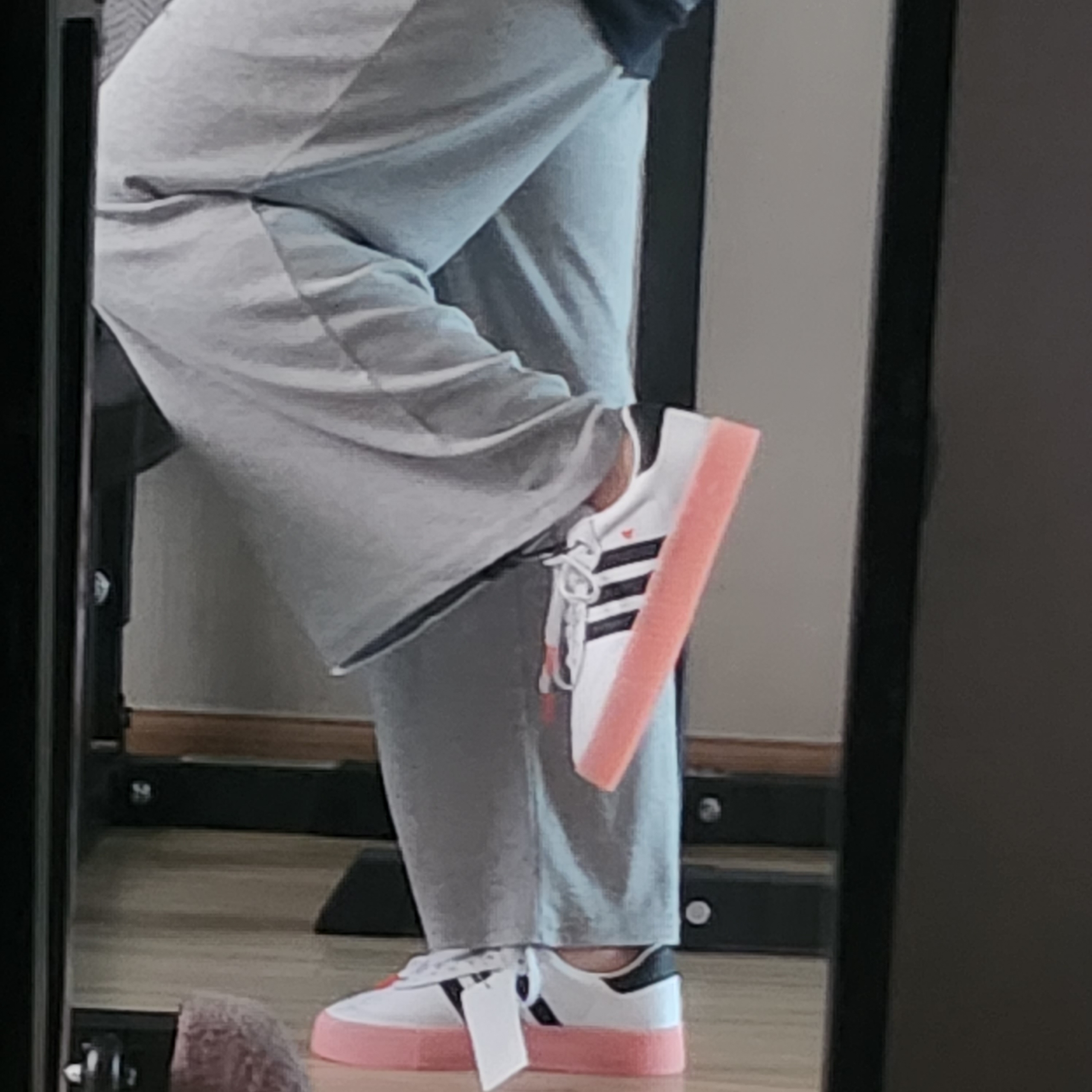 (W) Adidas Sambarose White Pink 착용 스타일 - 1