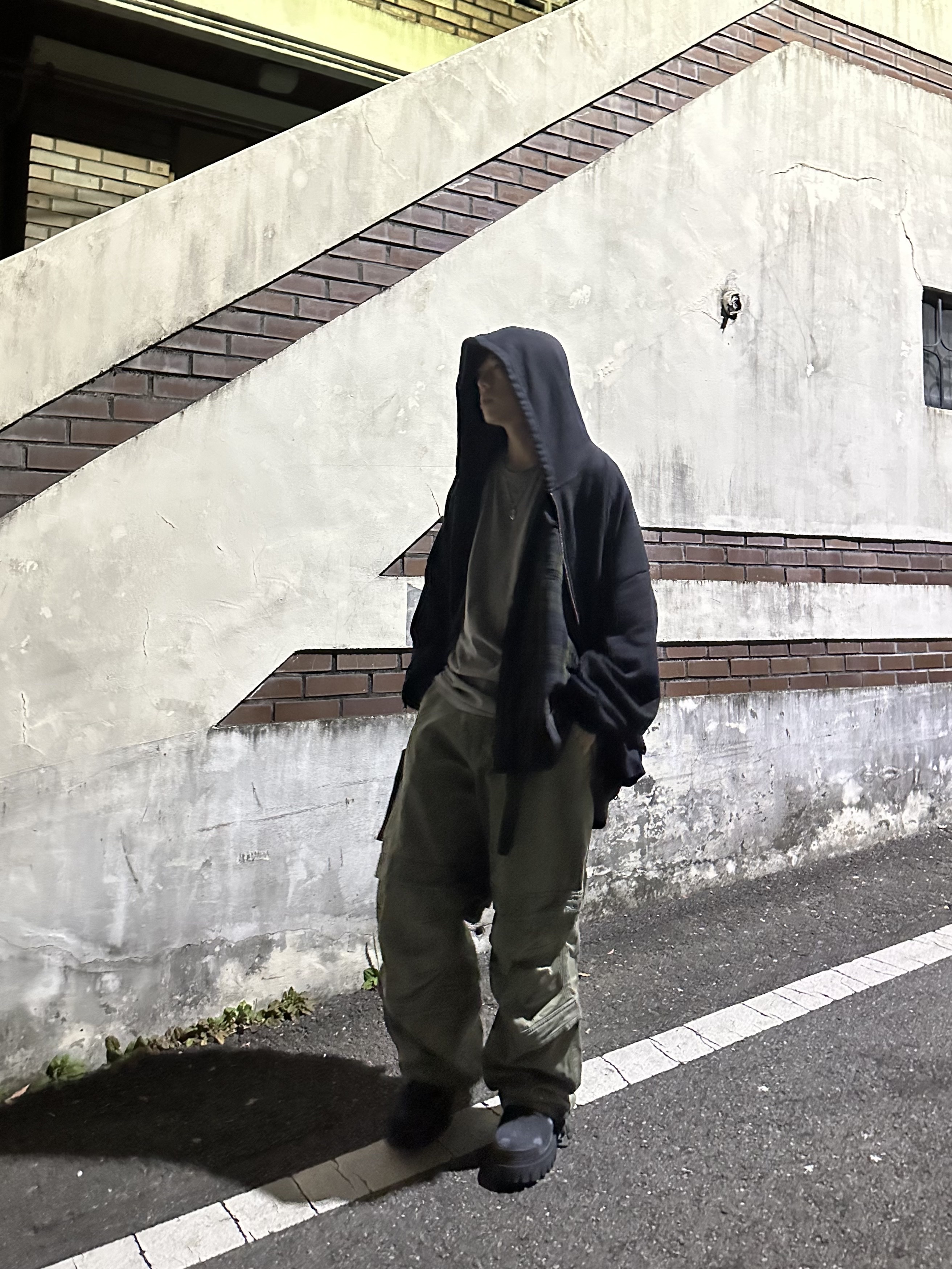 Undermycar Fisky Double Layered Shirts Hood Zip-Up Bronze Green - 23FW, Farfromwhat Far Layered Work Pants Olive 착용 스타일 - 5