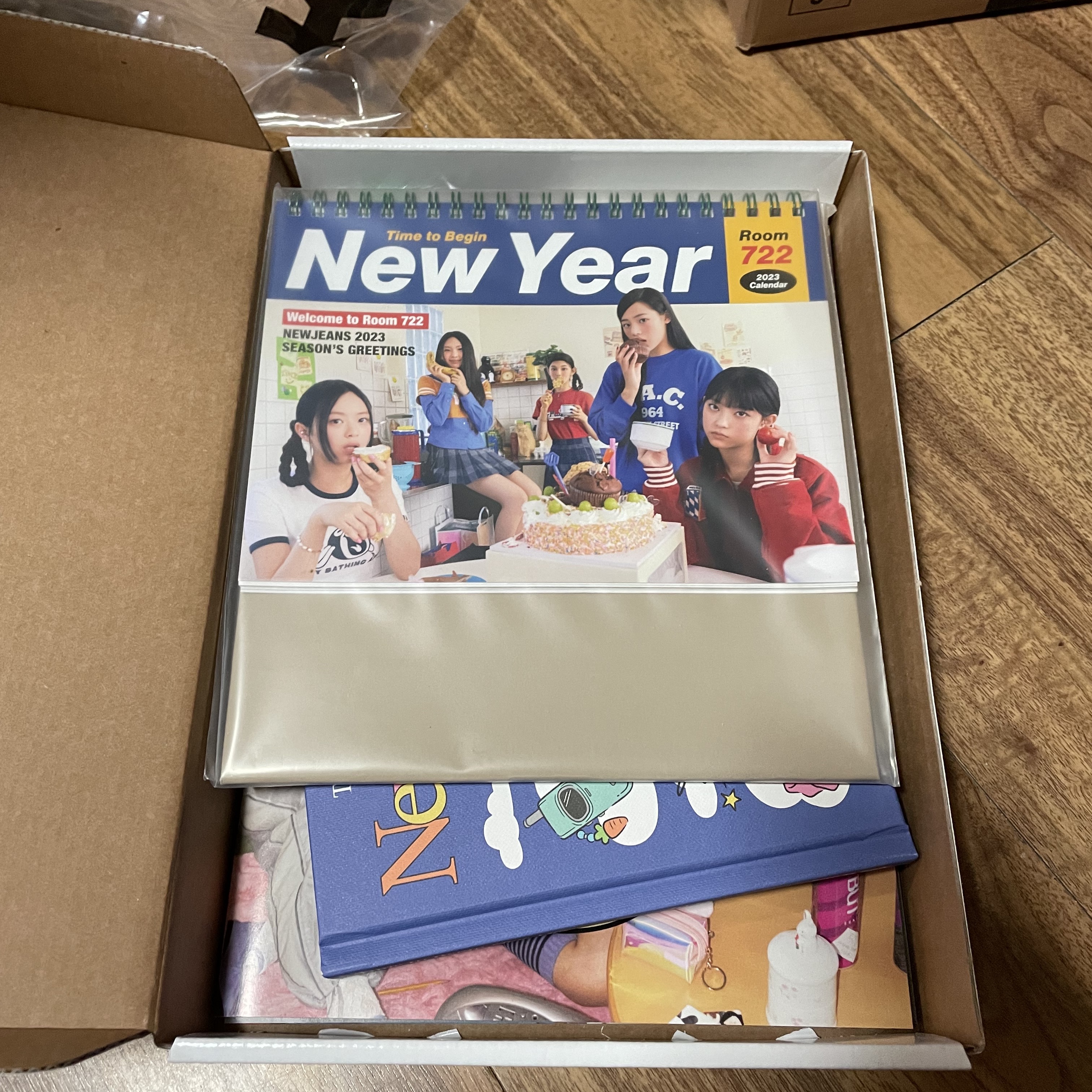 NewJeans Welcome to Room 722 Season’s Greetings 2023 착용 스타일 - 2