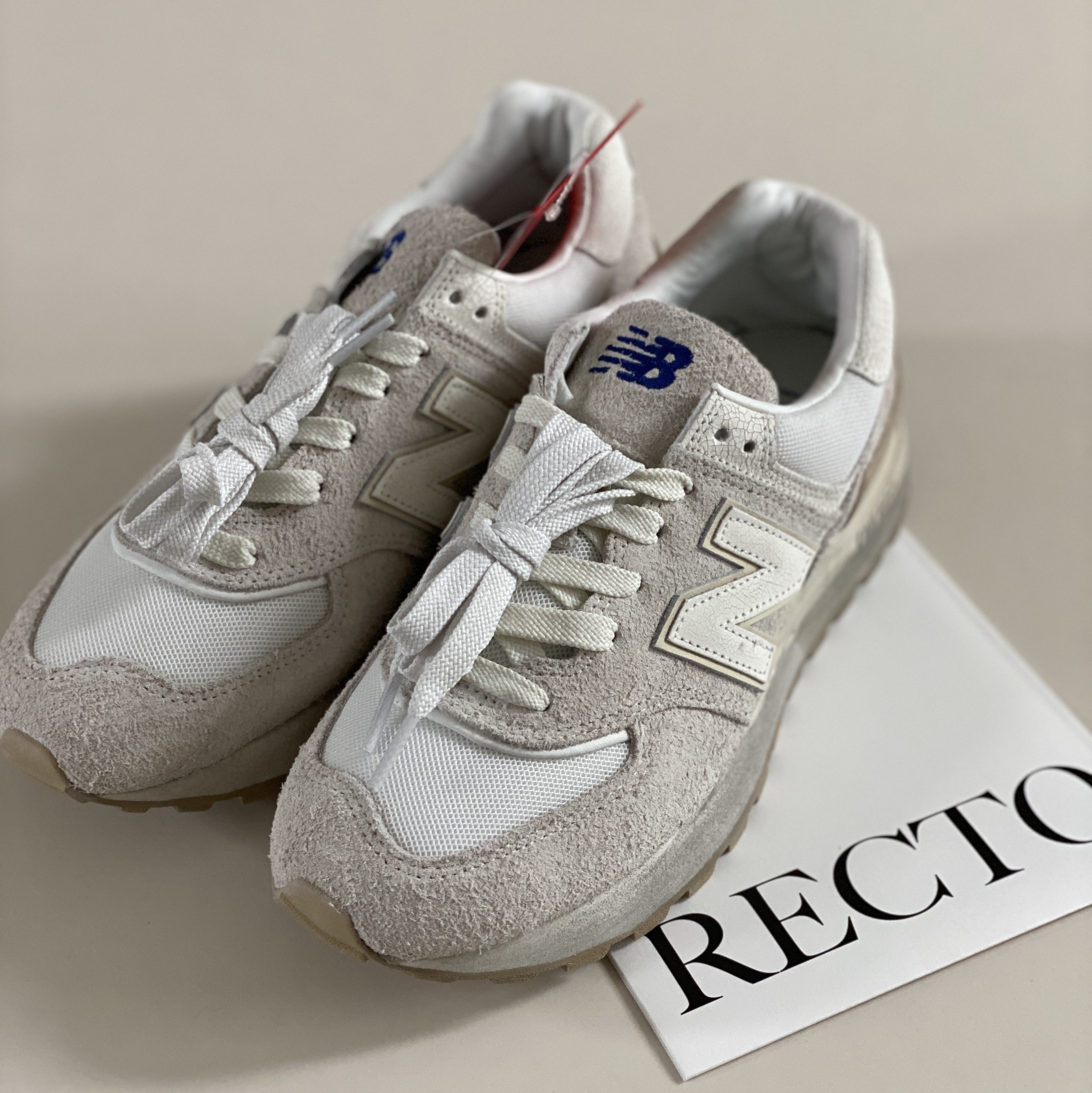 New Balance x Recto 574 Ash Cream Legacy 착용 스타일 - 1