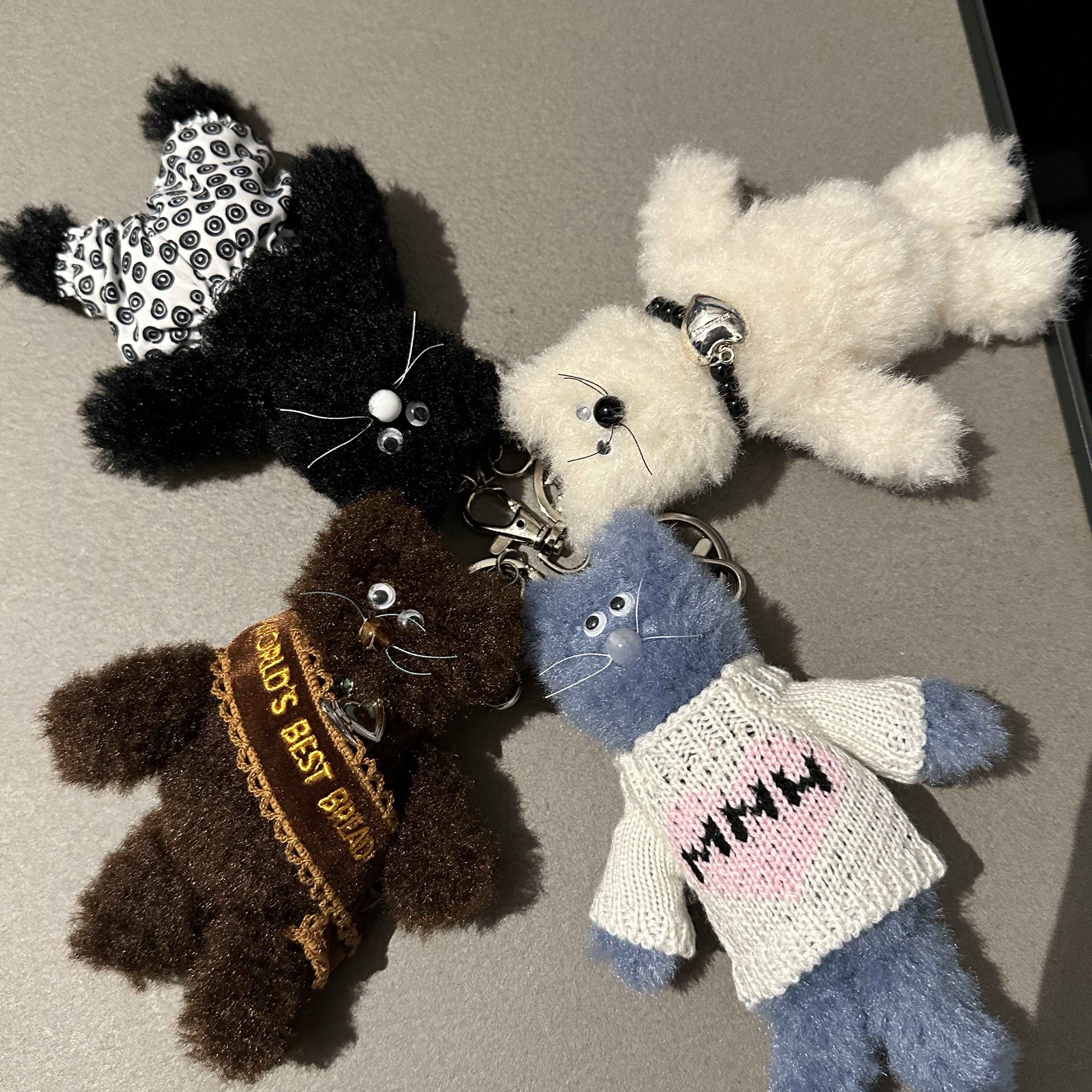 Monamhee Love Flexy Keyring Blue, [KREAM 단독] Monamhee Creami Keyring Cream 착용 스타일 - 2