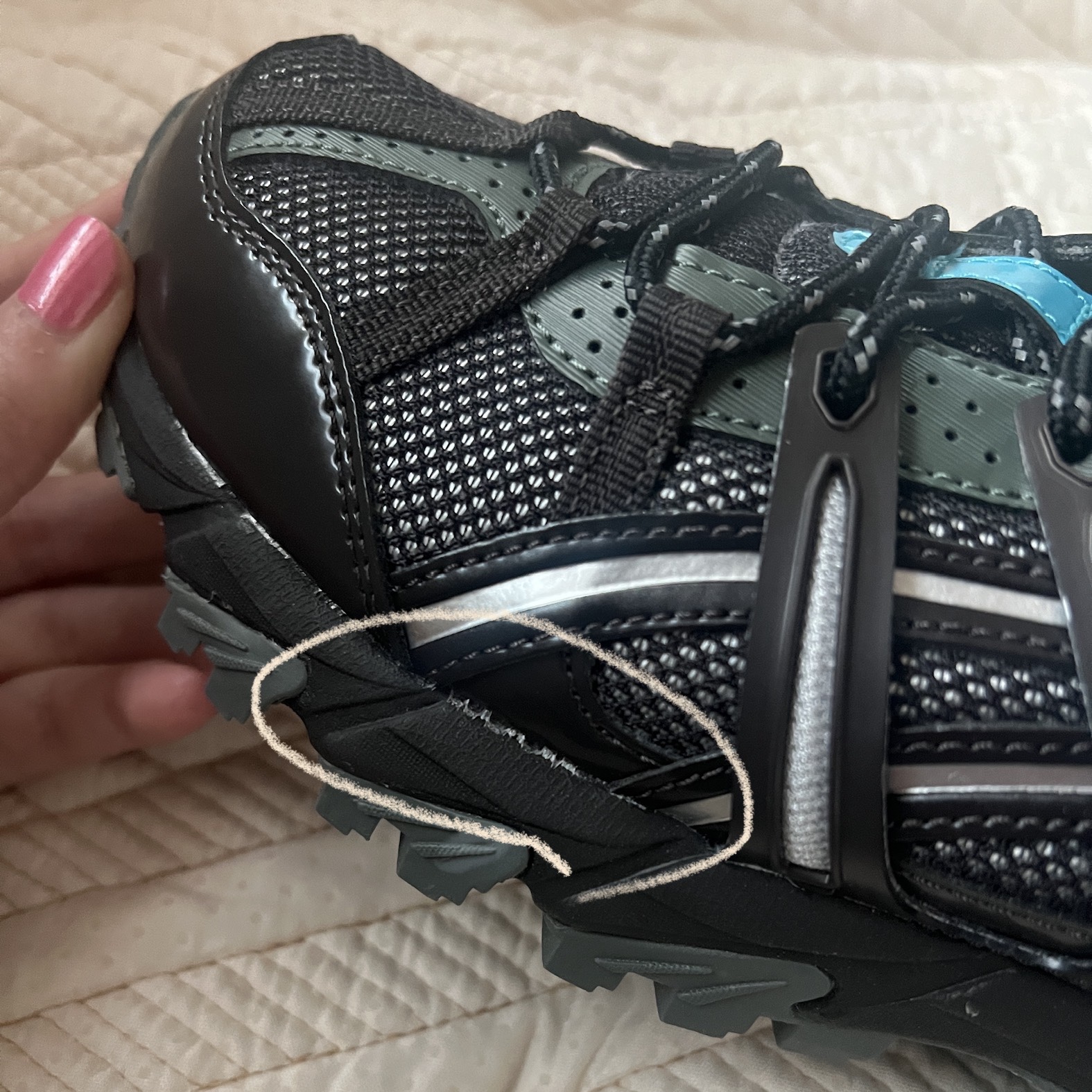 (W) Asics x Matin Kim Gel-Sonoma 15-50 Black Pure Silver 착용 스타일 - 1