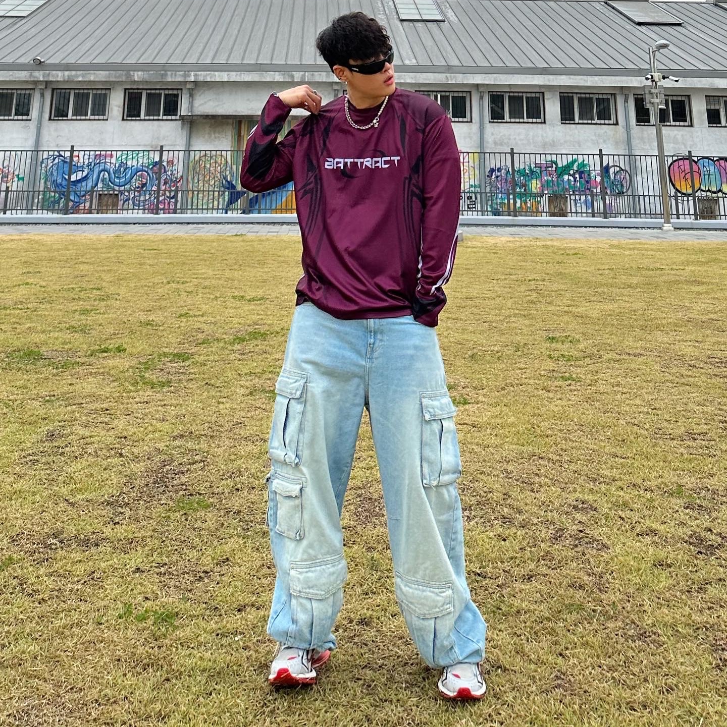 Balenciaga X-Pander Sneakers Red Silver 착용 스타일 - 2