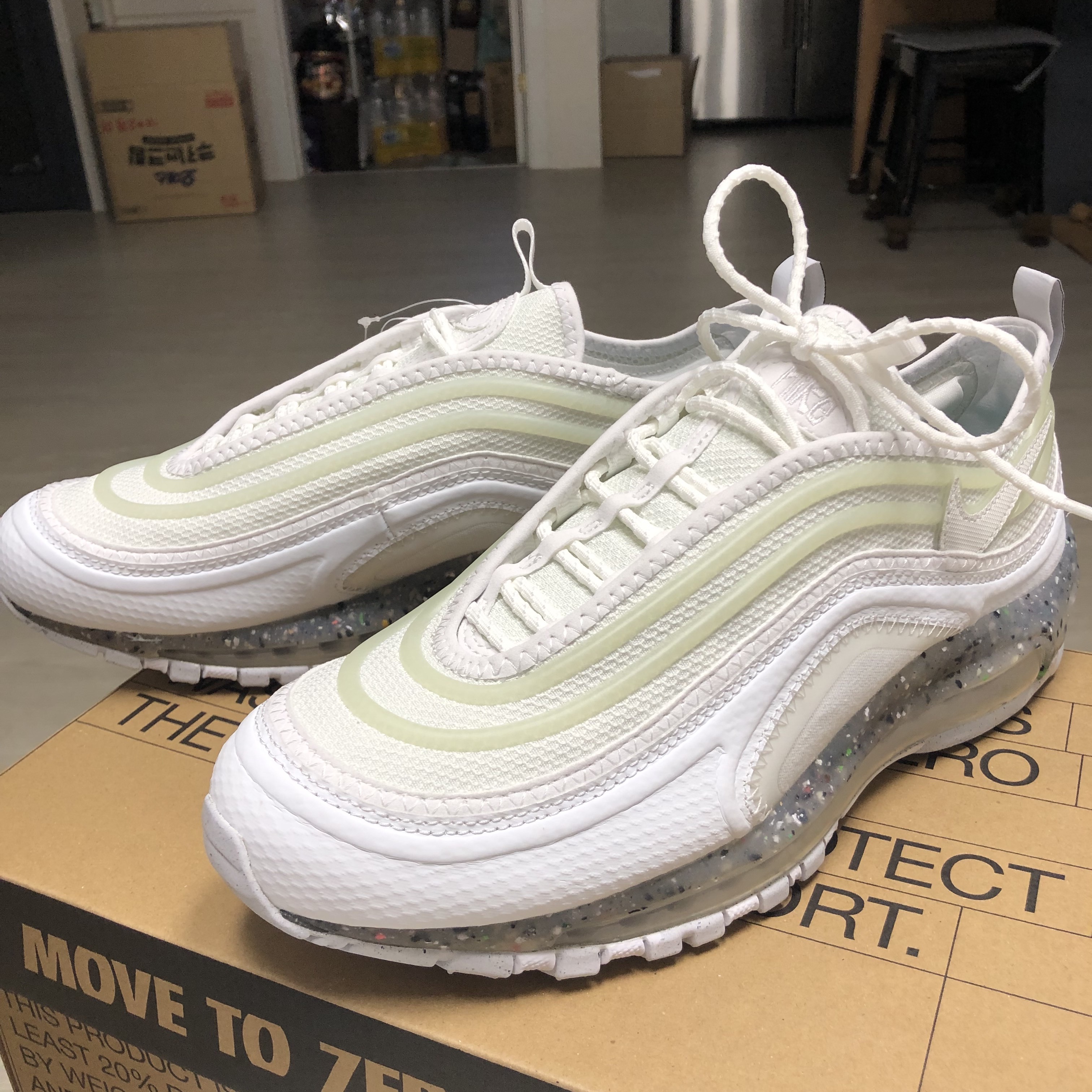 Nike Air Max Terrascape 97 Triple White 착용 스타일