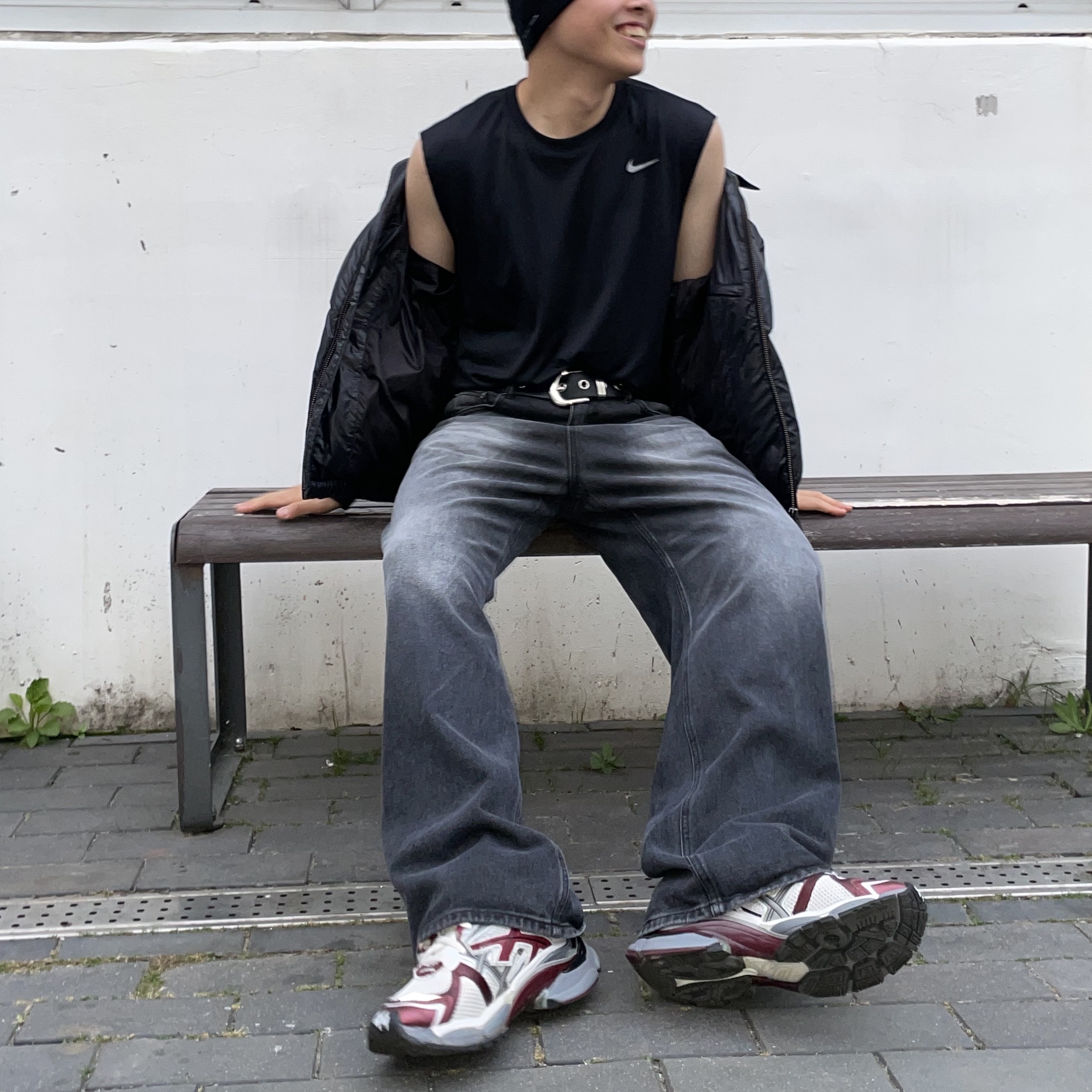 Balenciaga Runner Sneakers Grey Burgundy, Sansan Gear Logo Beanie Black - 22FW 착용 스타일