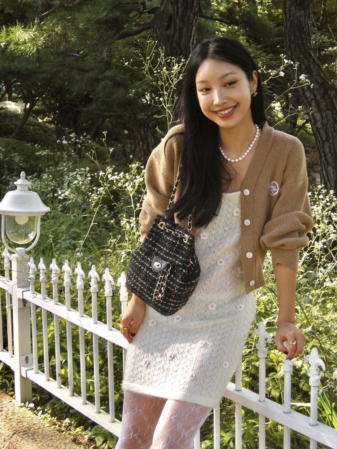 Anoetic Anc Tweed Classic Backpack Black, Anoetic Anc Tweed Classic Backpack Ivory 착용 스타일