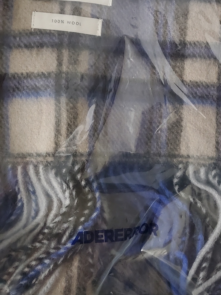 Ader Error Revint Plaid Muffler Z-Blue 착용 스타일
