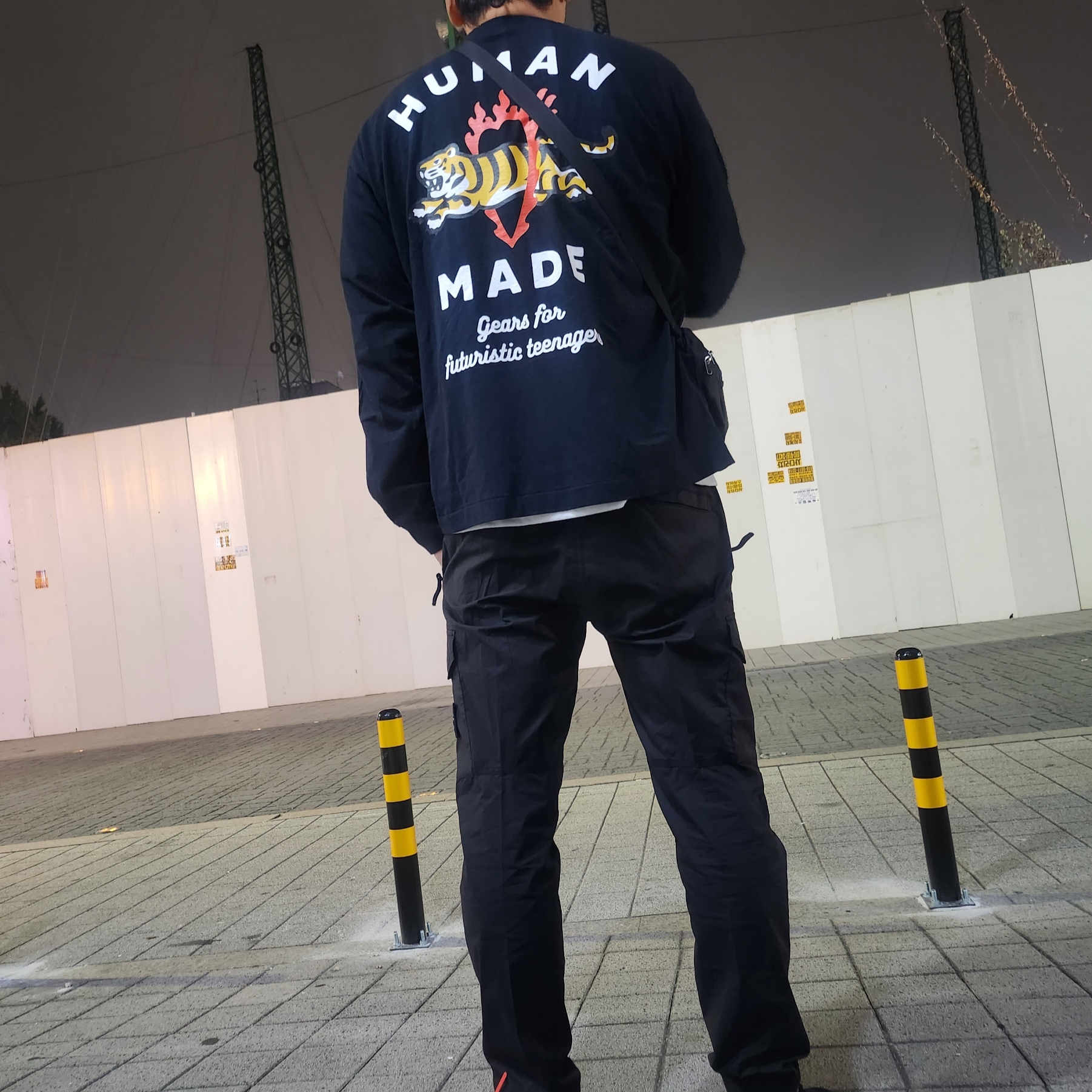 Human Made Graphic L/S T-Shirt #3 Black 착용 스타일 - 2