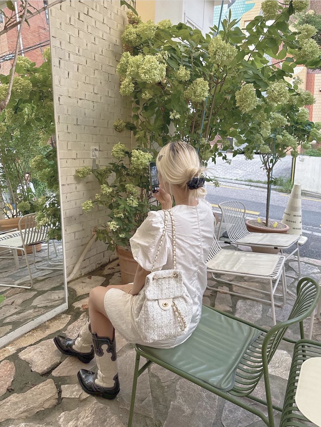 Anoetic Anc Tweed Classic Backpack Ivory, Anoetic Anc Tweed Classic Backpack Black 착용 스타일