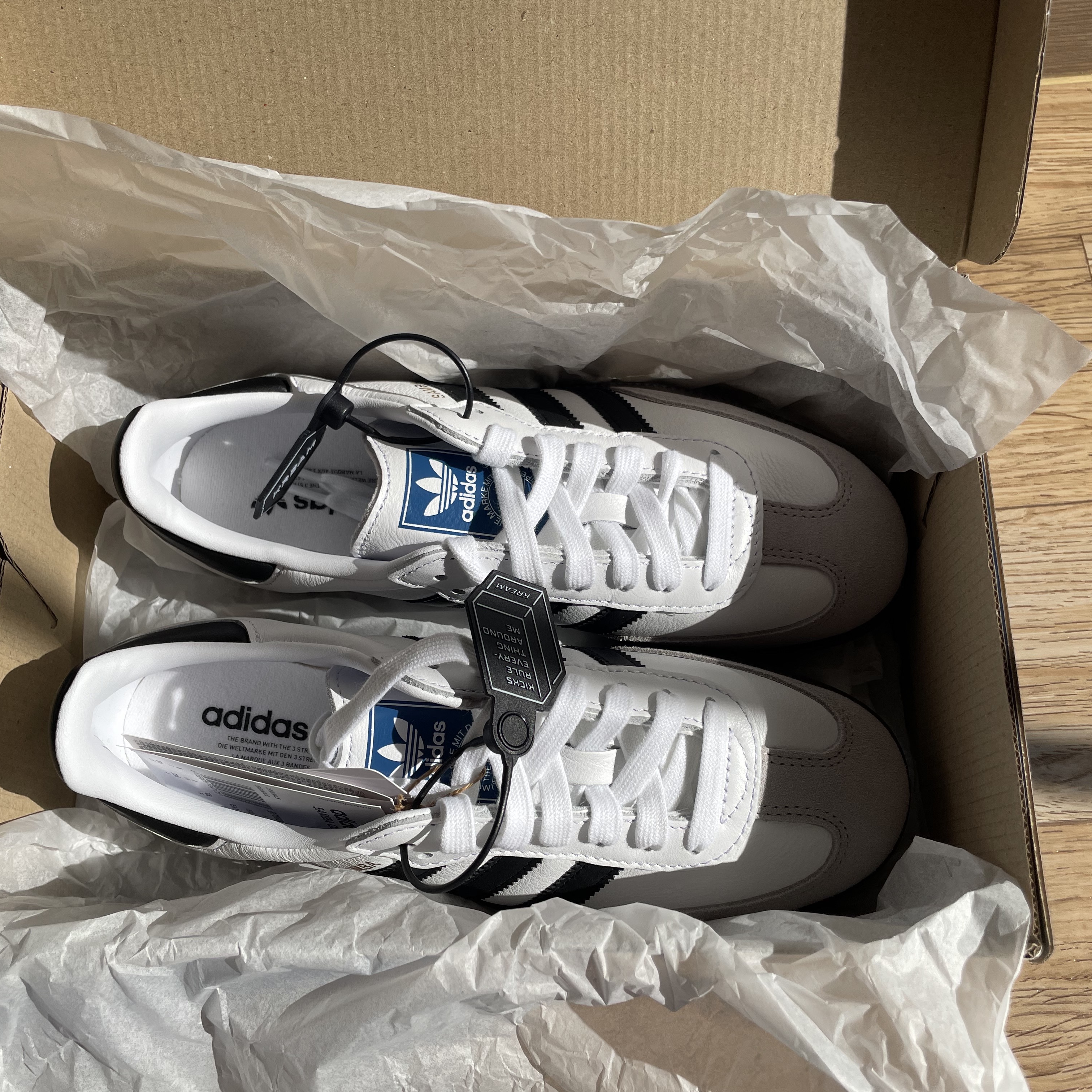 Adidas Samba OG Cloud White 착용 스타일
