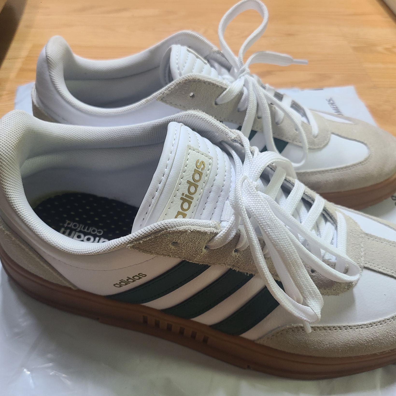 Adidas Gradas Collegiate Green 착용 스타일