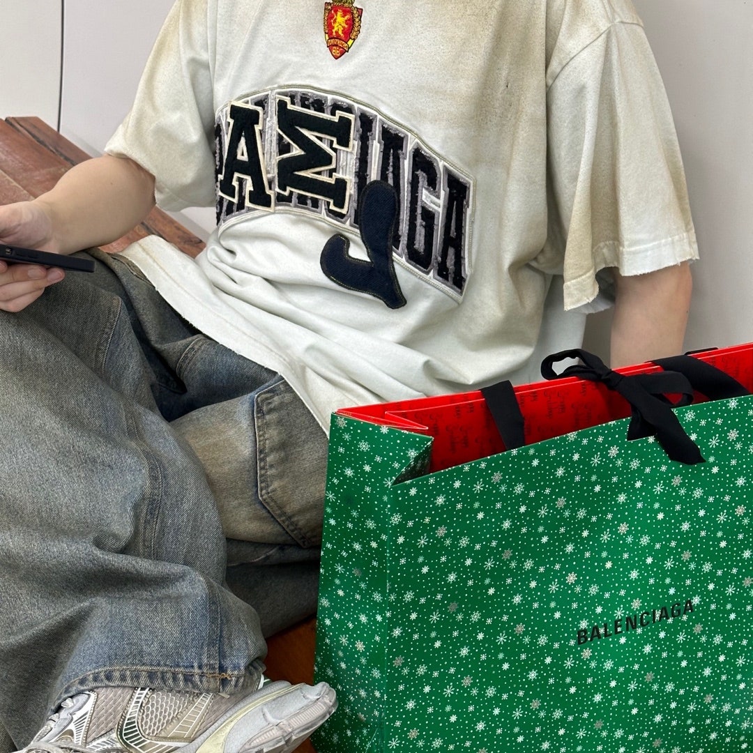【BALENCIAGA】23SS SKATER オーバーサイズT シャツ バレンシアガ 23SS Skater Long Sleeve Tee Oversized オーバー