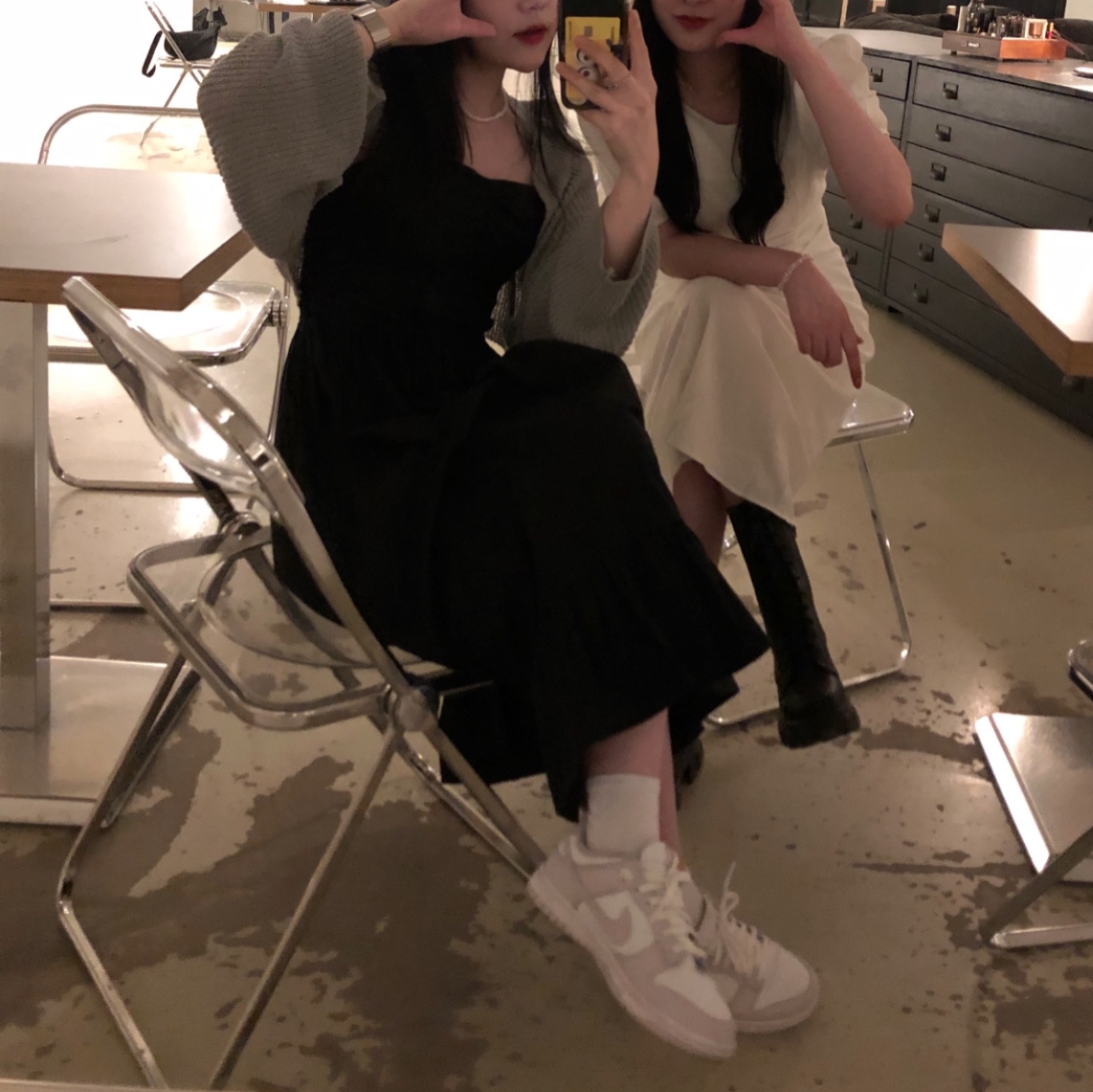 (W) Nike Dunk Low Venice, Gucci Horsebit 1955 Shoulder Bag Beige Ebony 착용 스타일 - 3