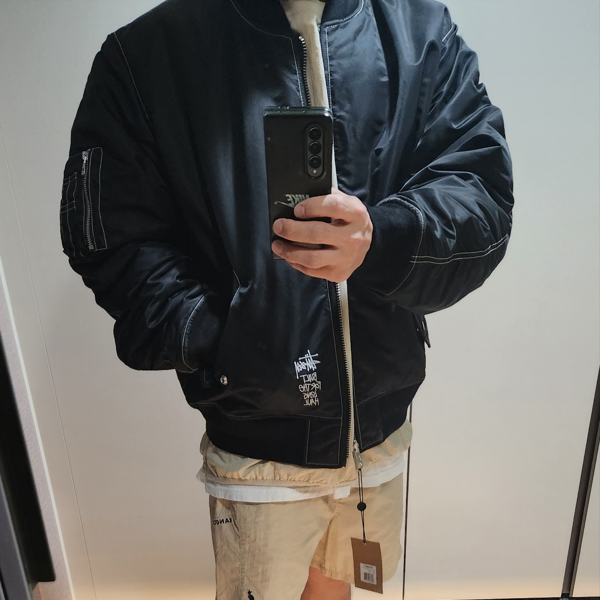 Stussy Built Reversible Bomber Jacket Black 착용 스타일 - 2