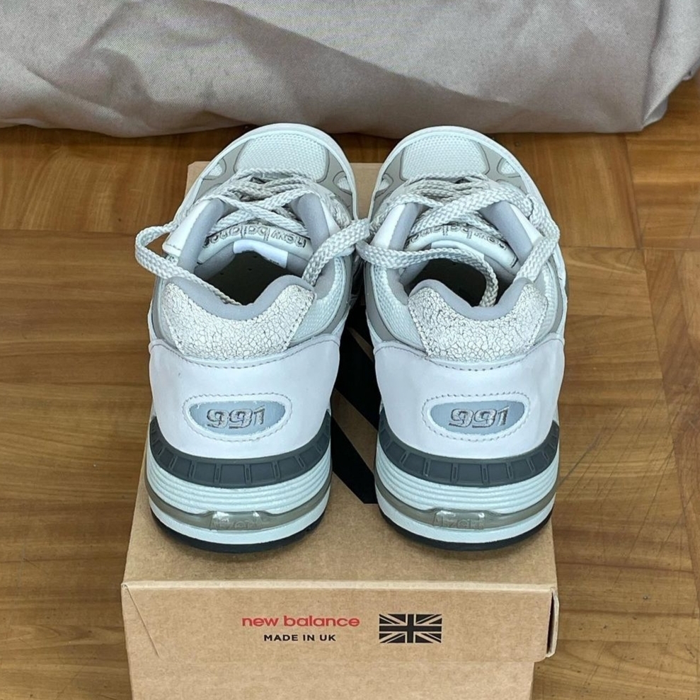 New Balance 991 Made in UK White Grey 착용 스타일