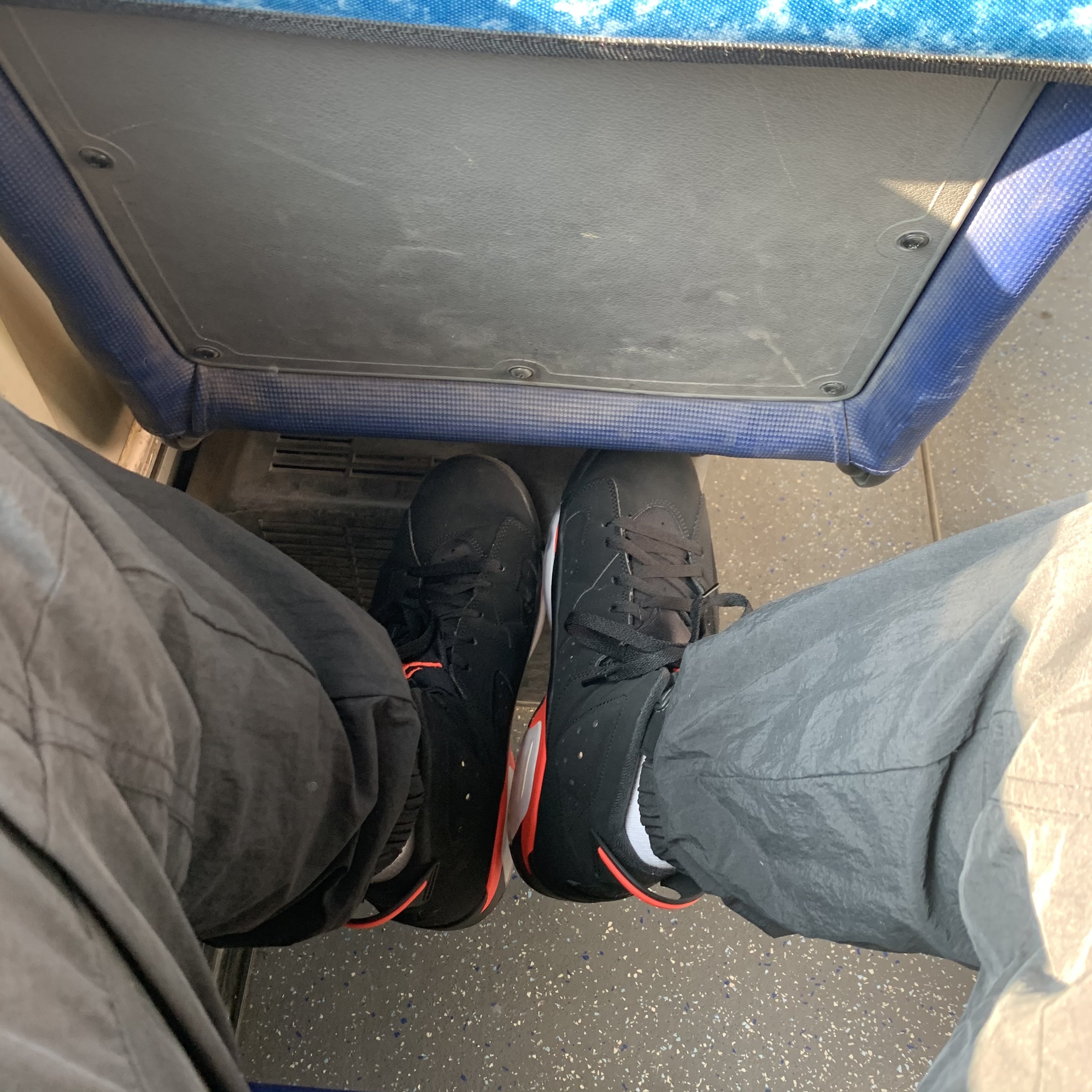Jordan 6 Retro Infrared 2019 착용 스타일