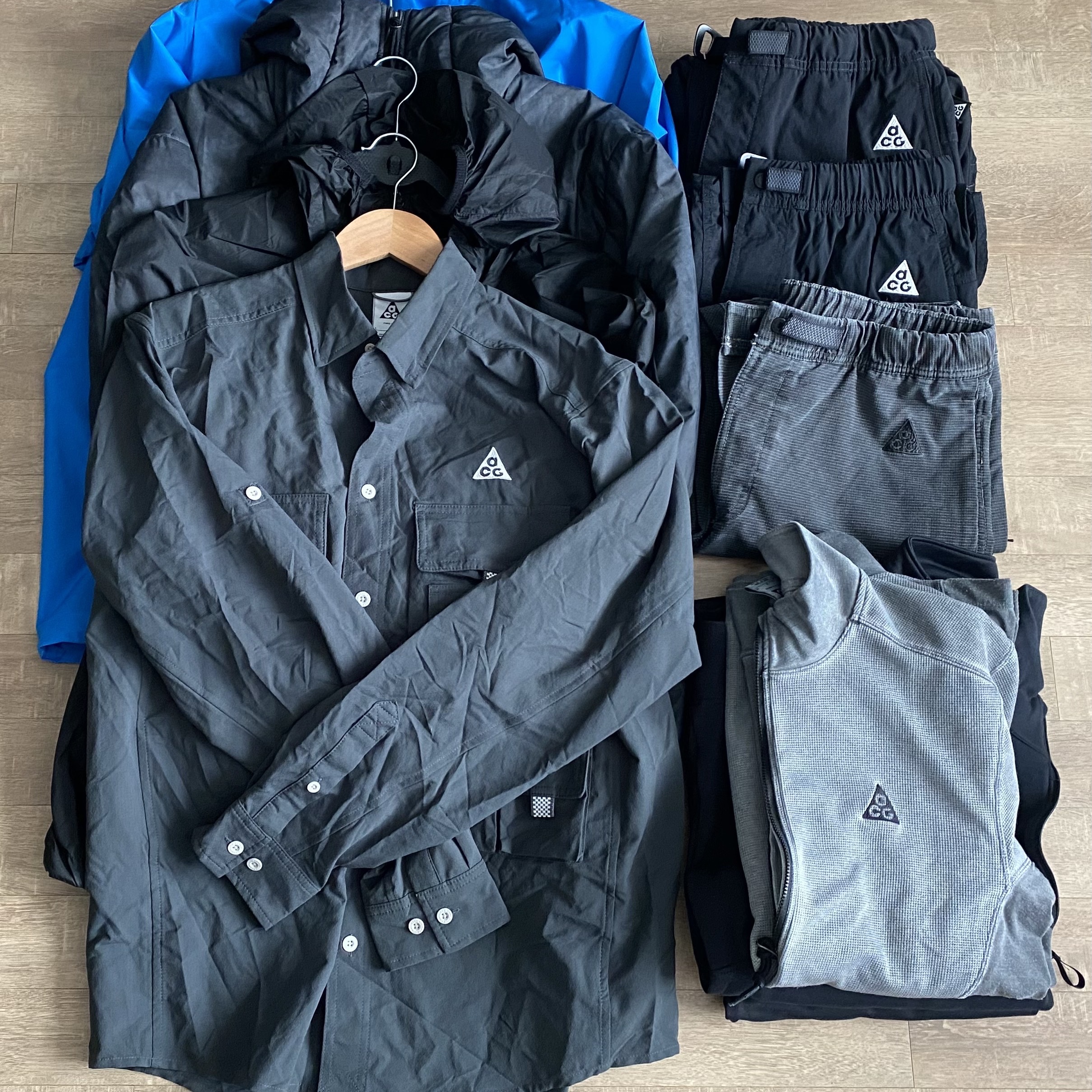 Nike ACG Cinder Cone Windproof Jacket Black Anthracite - US/EU, Nike NRG Dri-Fit ACG ADV Steeple Rock Half Zip Base Layer Black - Asia 착용 스타일